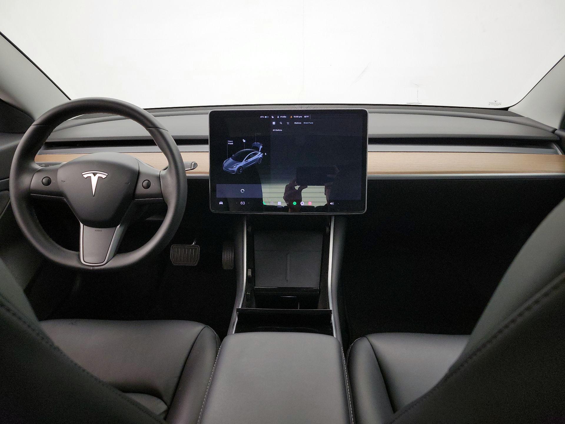 Thumbnail: 2020 Tesla Model 3 - 10