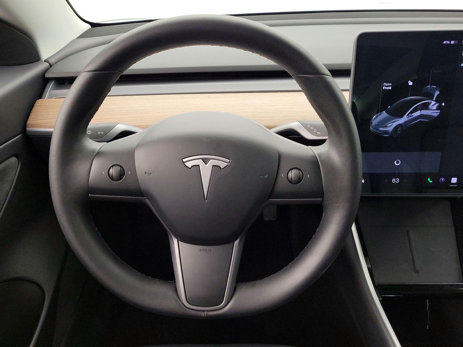 Thumbnail: 2020 Tesla Model 3 - 11