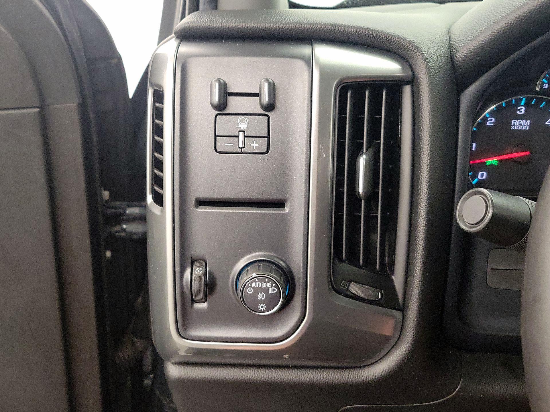 Thumbnail: 2017 Chevrolet Silverado 1500 - 13