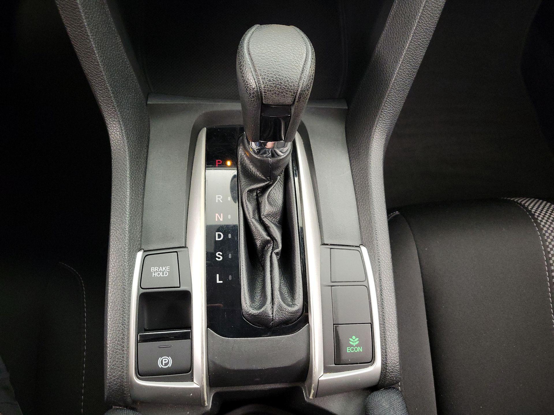 Thumbnail: 2019 Honda Civic - 17