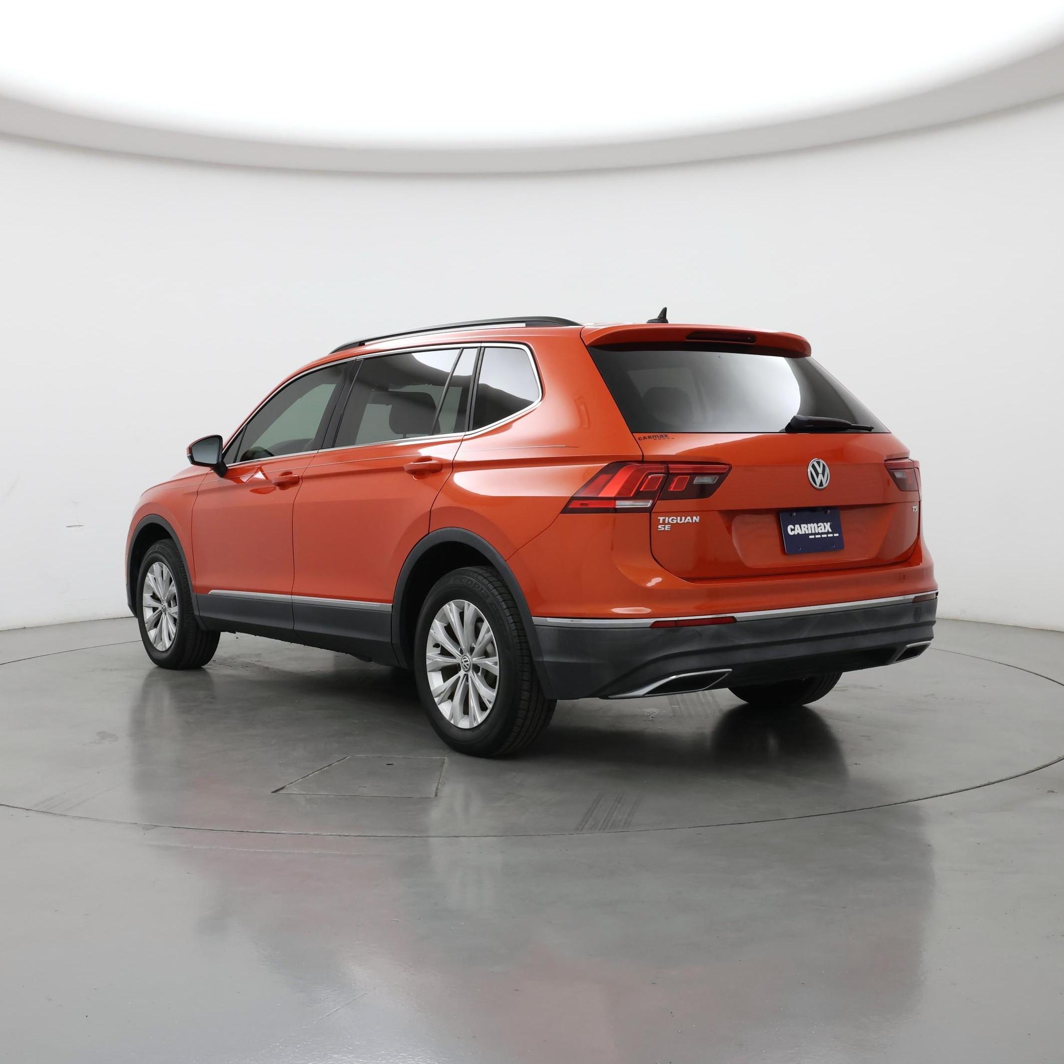 Thumbnail: 2018 Volkswagen Tiguan - 2