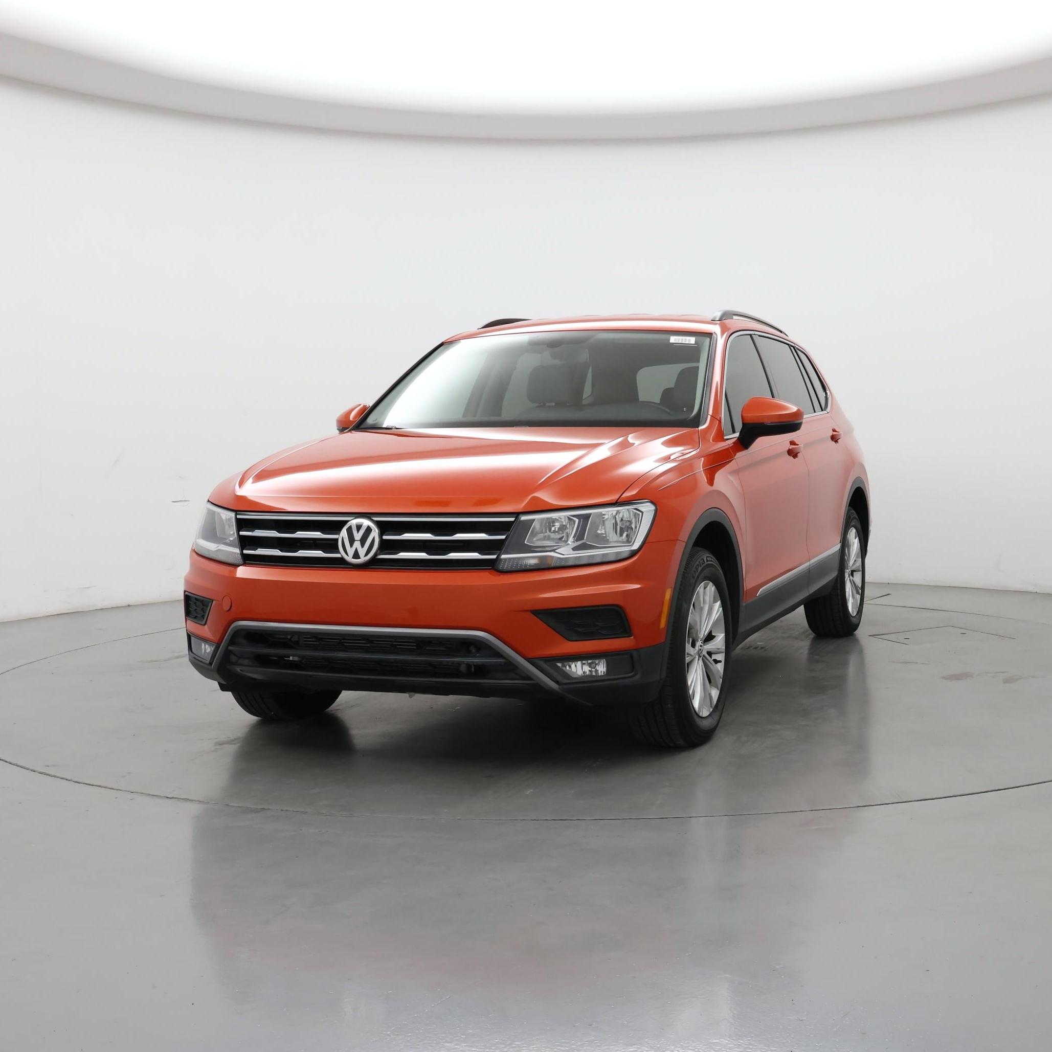 Thumbnail: 2018 Volkswagen Tiguan - 4