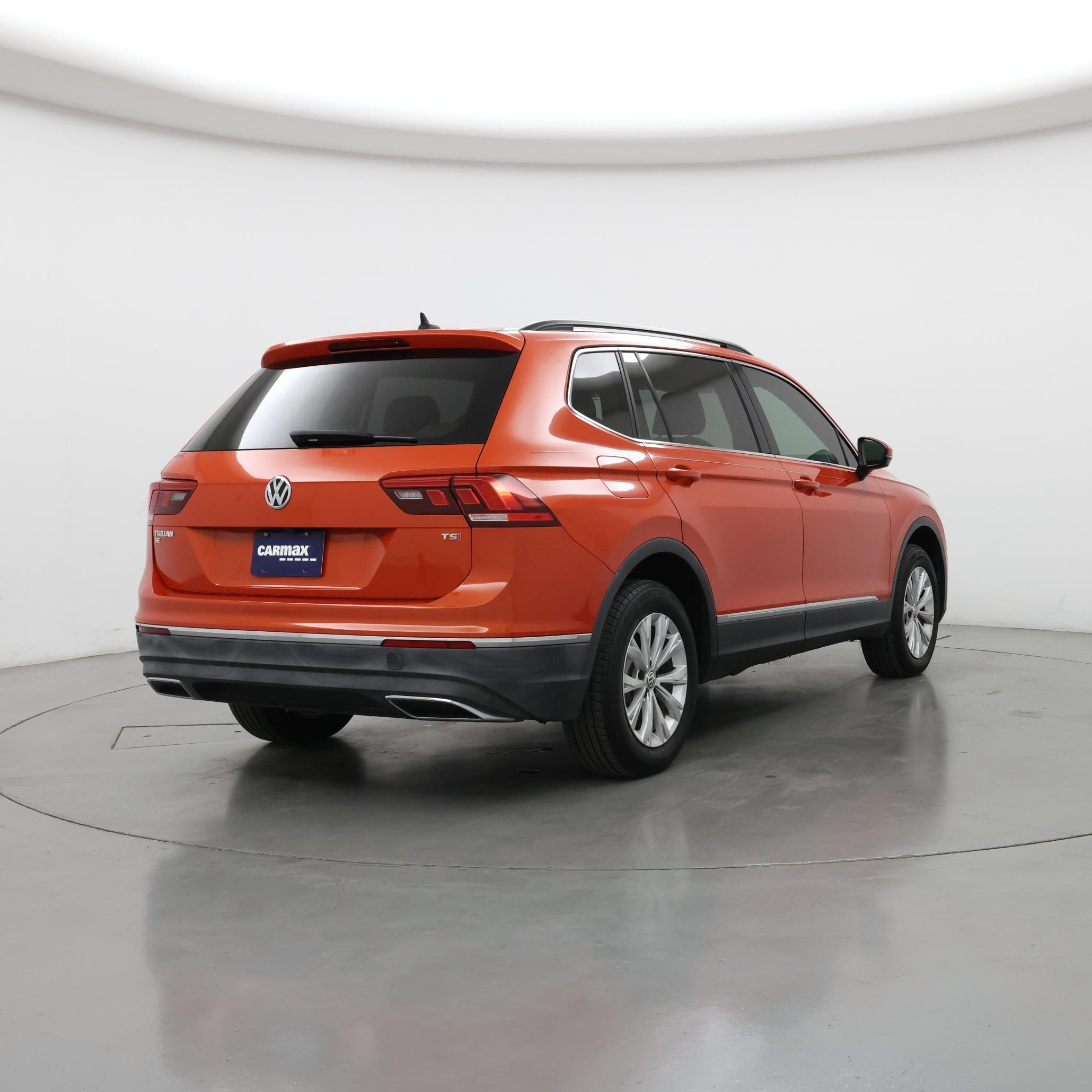 Thumbnail: 2018 Volkswagen Tiguan - 8
