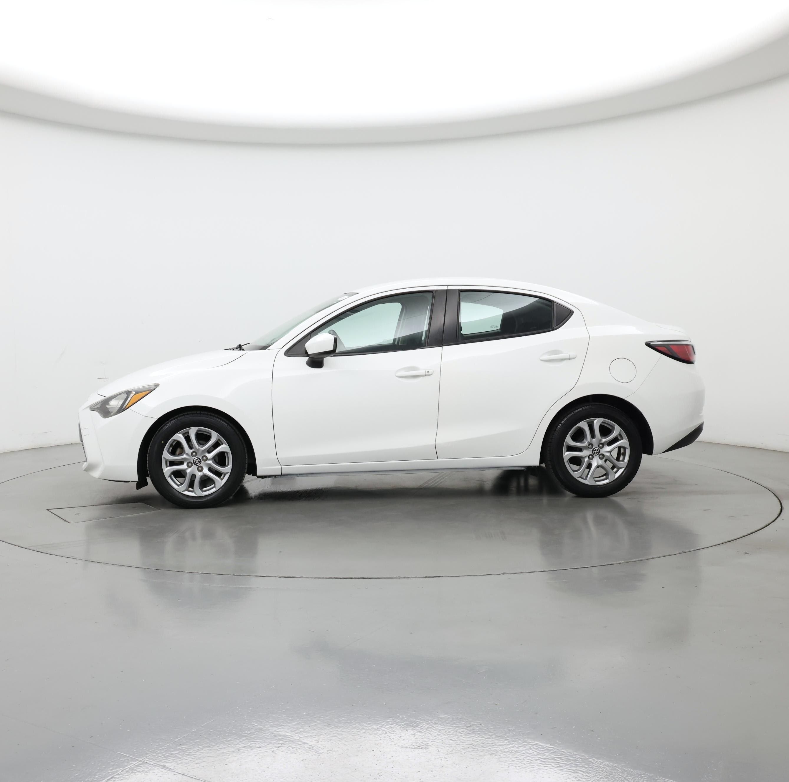 Thumbnail: 2016 Scion iA - 3