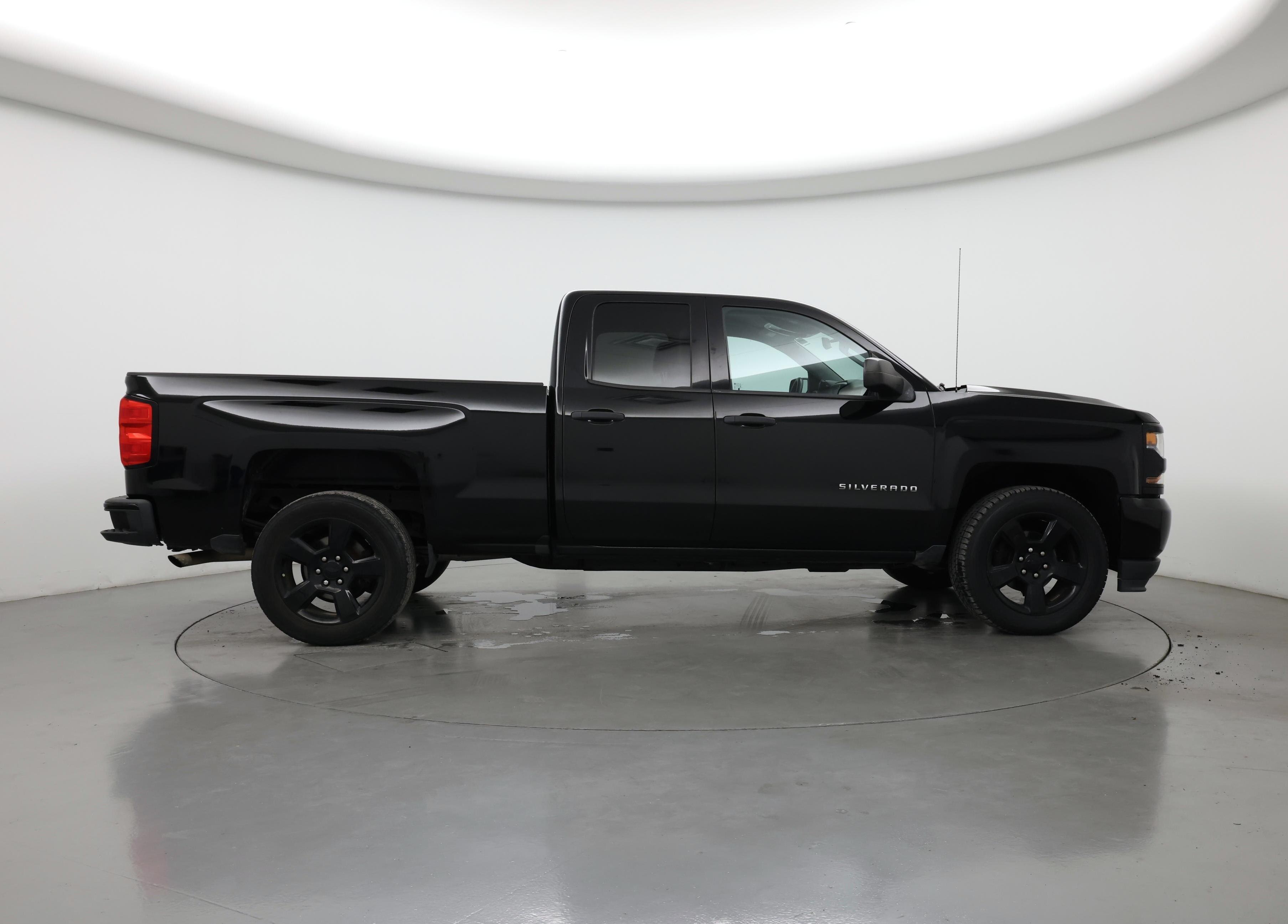Thumbnail: 2017 Chevrolet Silverado 1500 - 7
