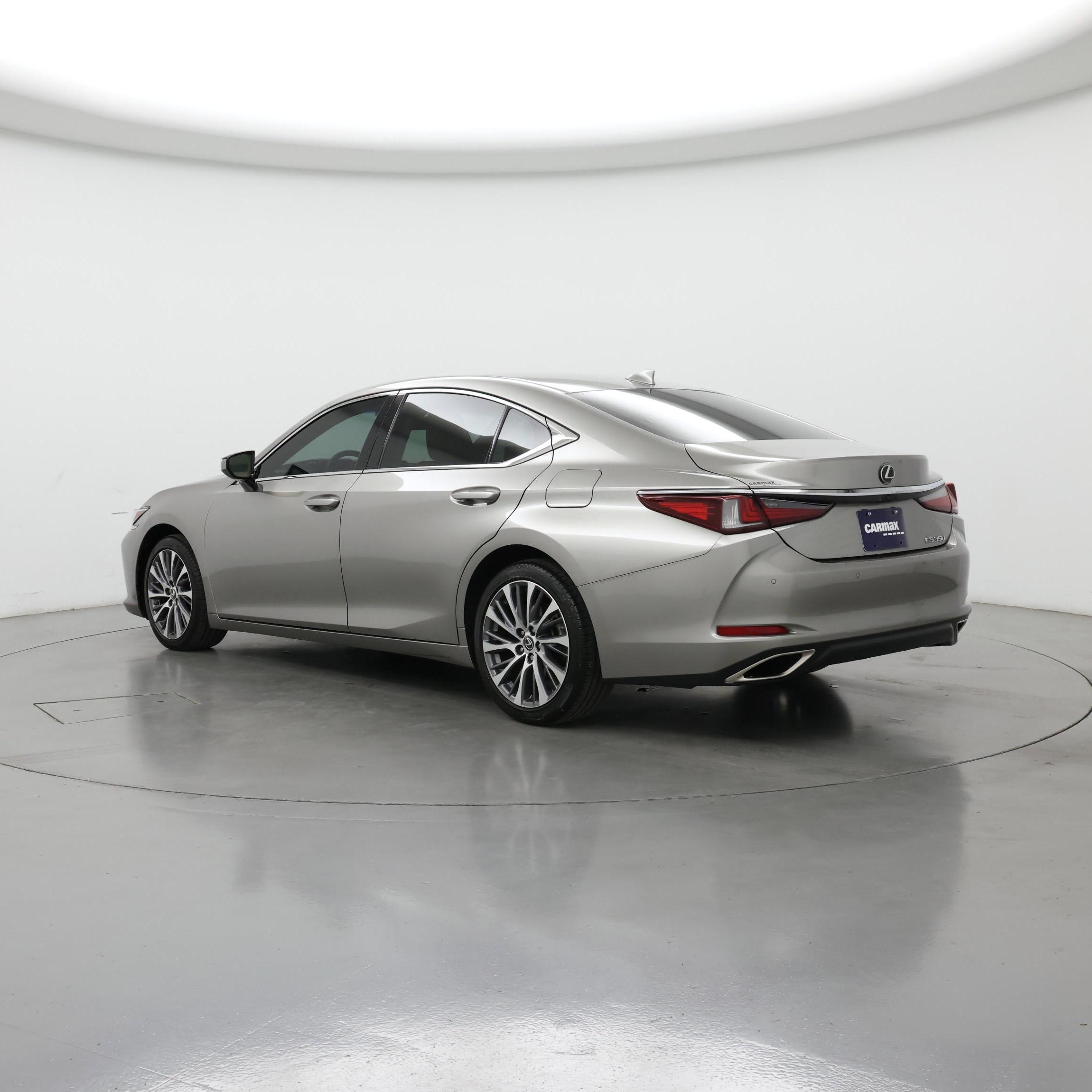 Thumbnail: 2019 Lexus ES - 2