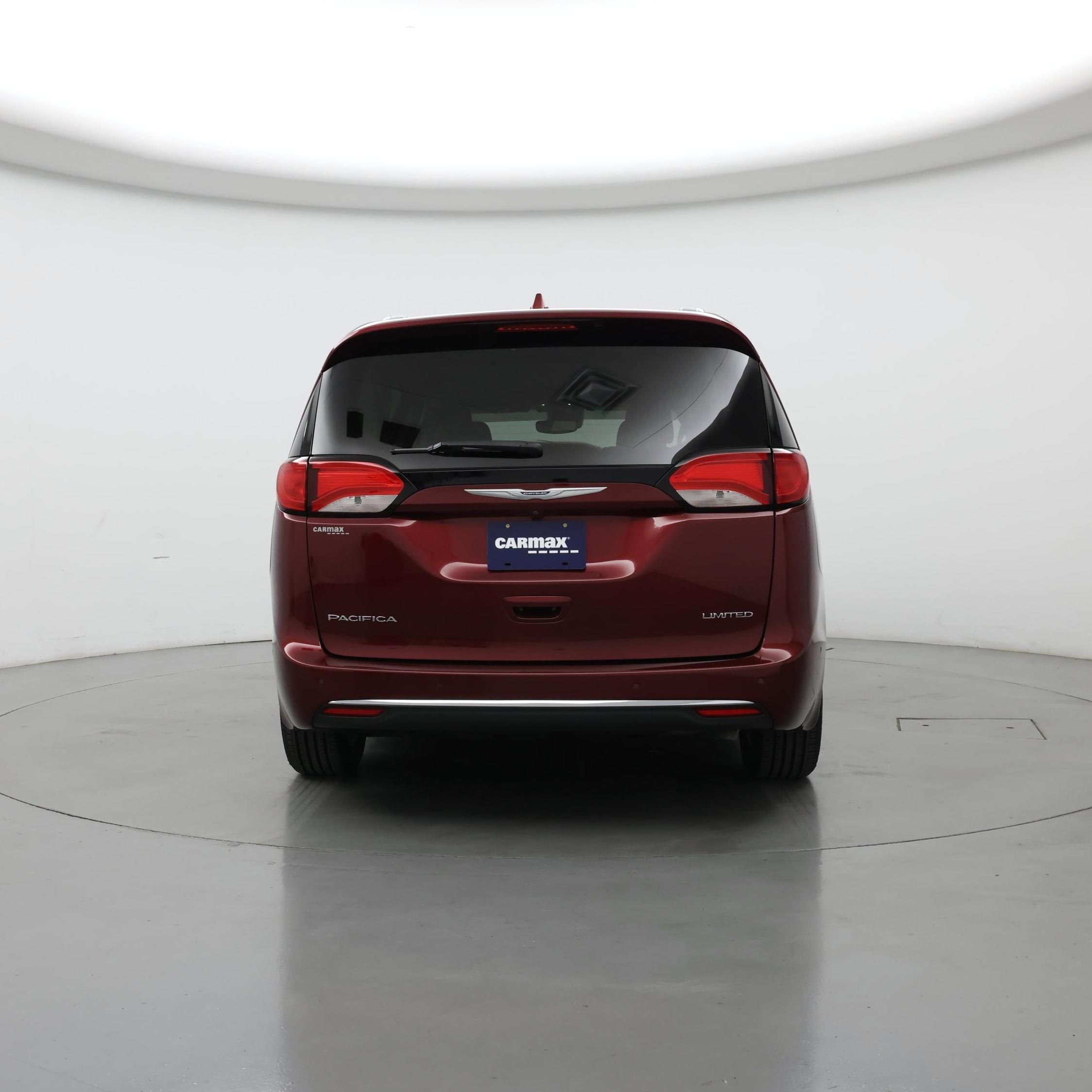 Thumbnail: 2017 Chrysler Pacifica - 6