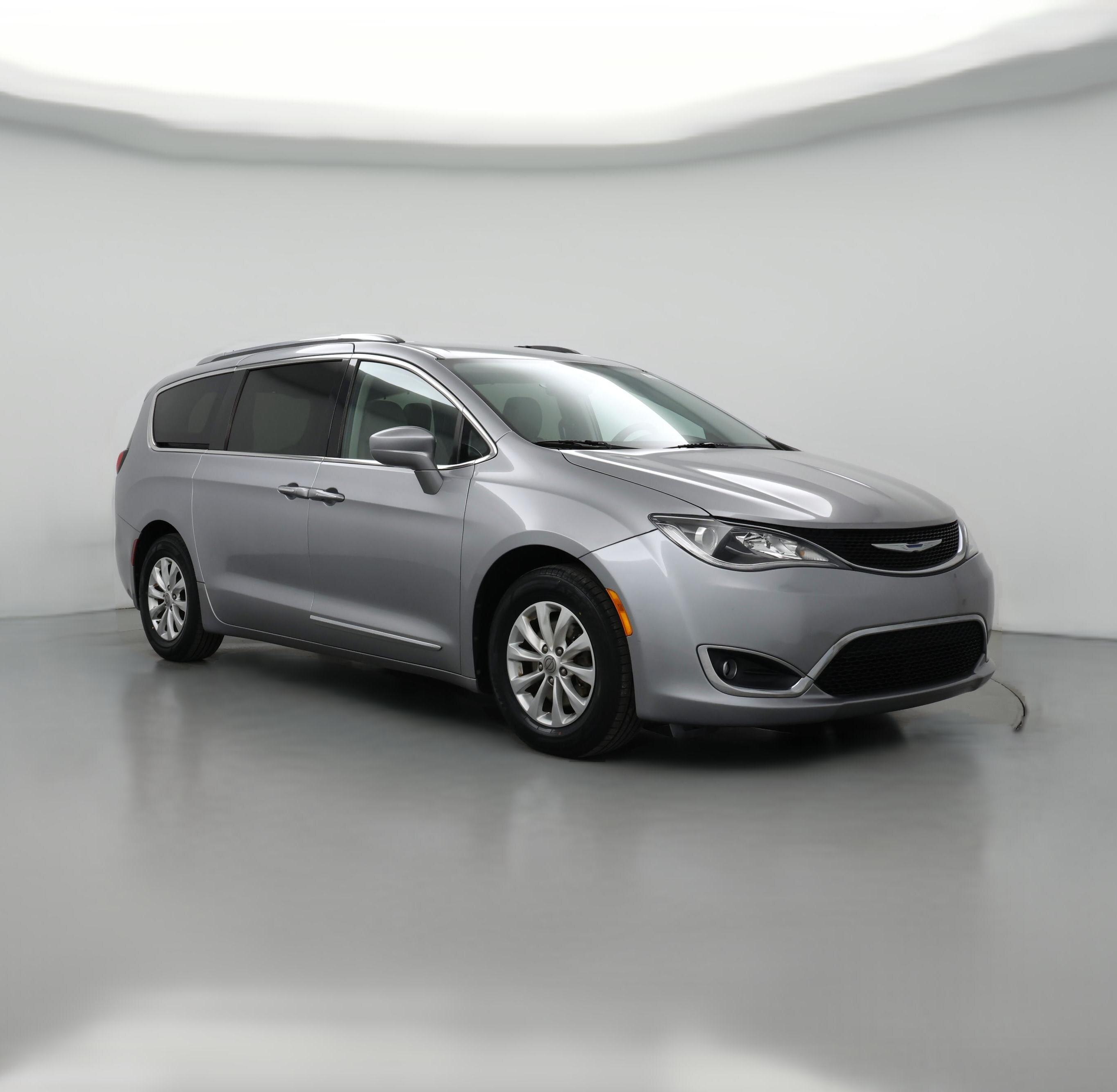 Thumbnail: 2018 Chrysler Pacifica - 1