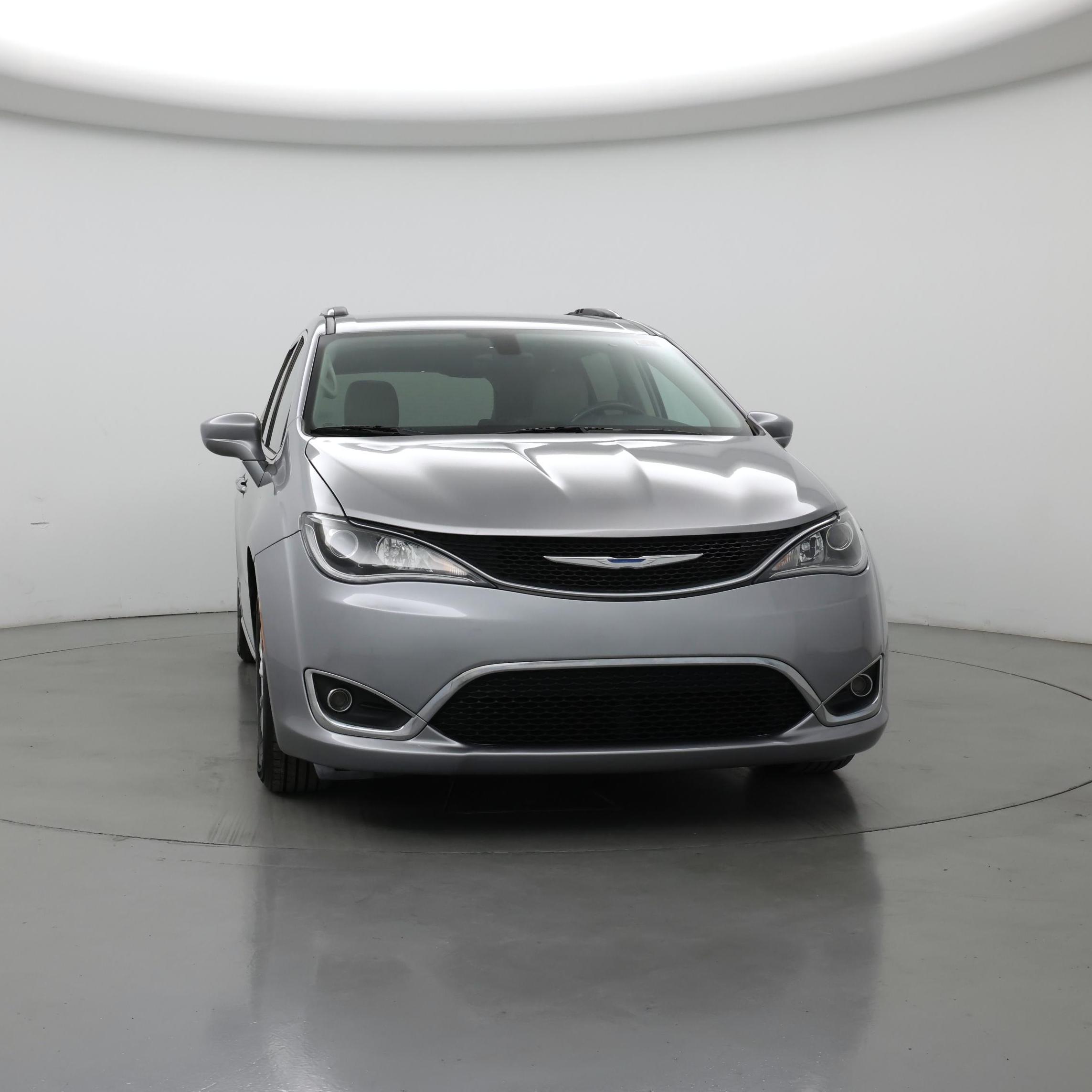 Thumbnail: 2018 Chrysler Pacifica - 5