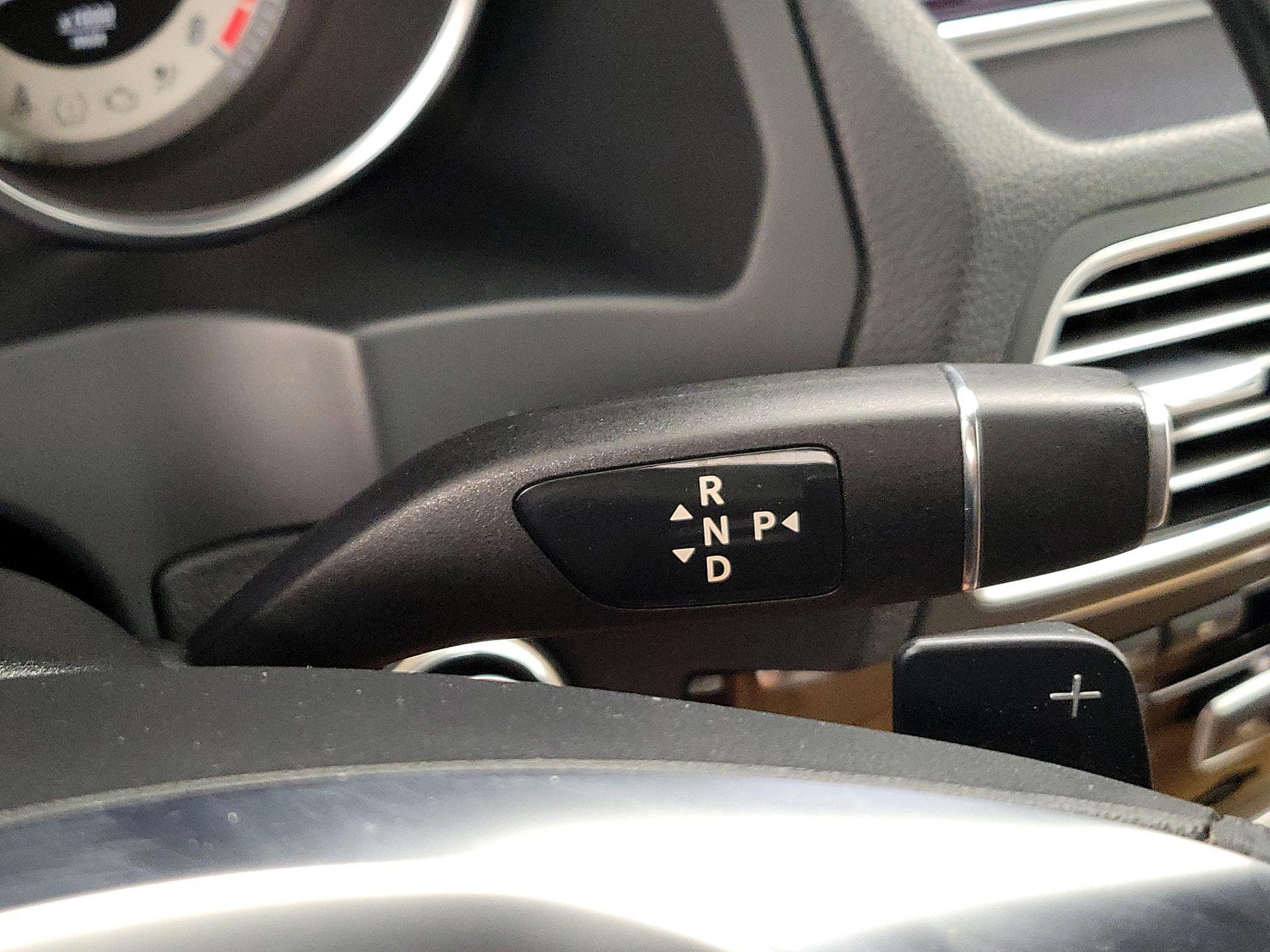 Thumbnail: 2014 Mercedes-Benz E-Class - 18