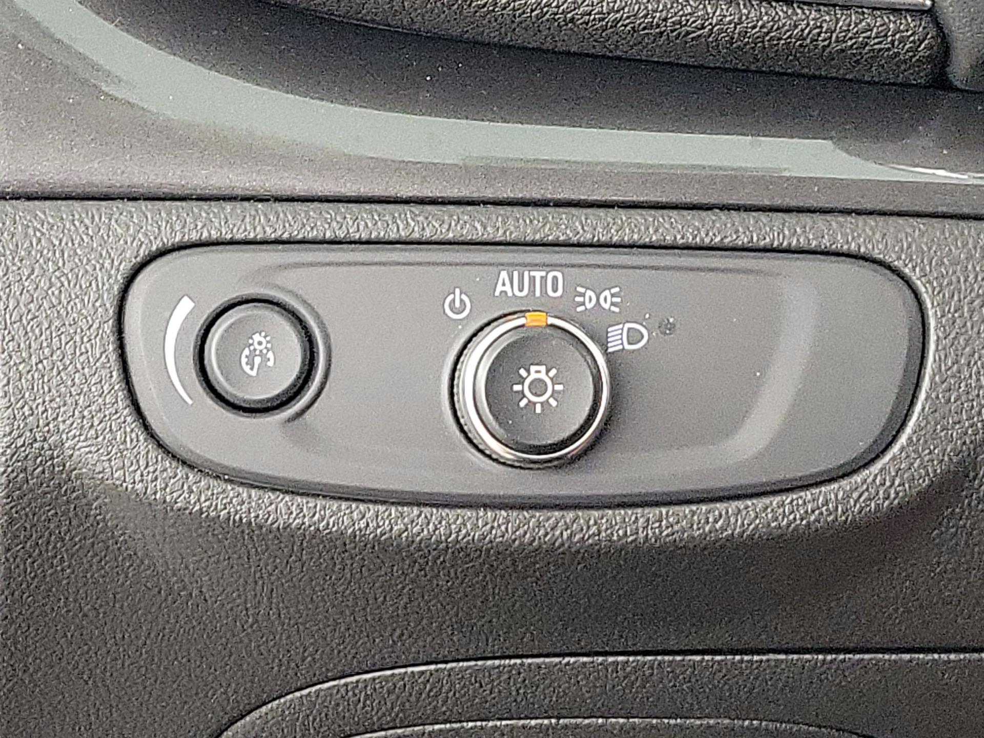 Thumbnail: 2020 Buick Encore - 13