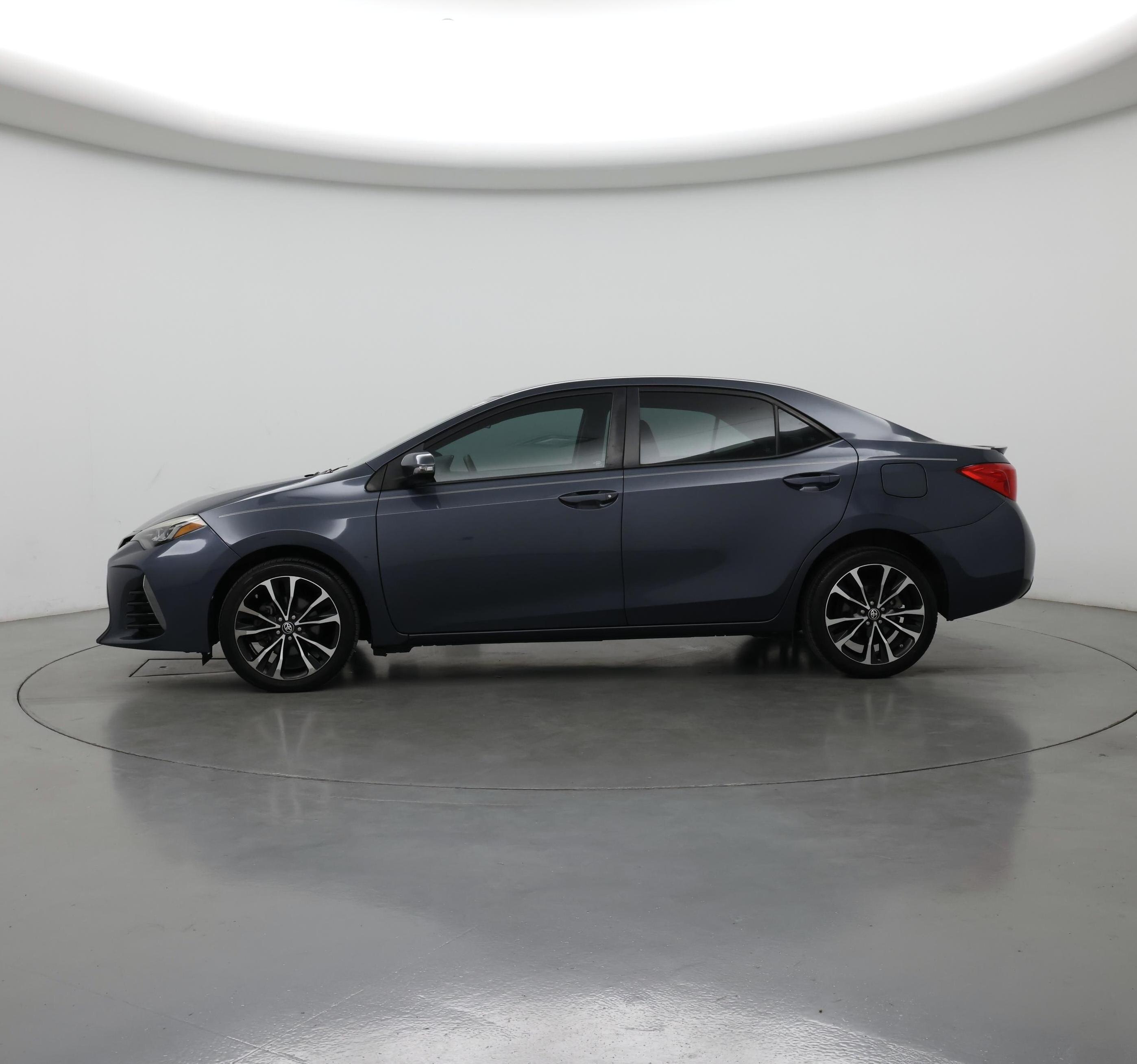 Thumbnail: 2018 Toyota Corolla - 3