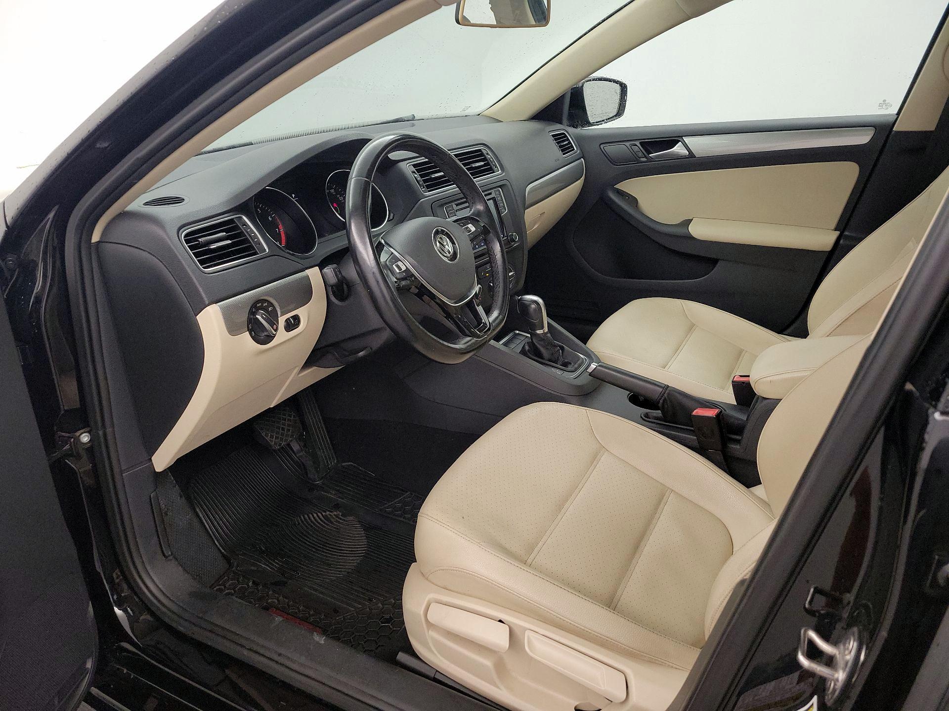 Thumbnail: 2017 Volkswagen Jetta - 11