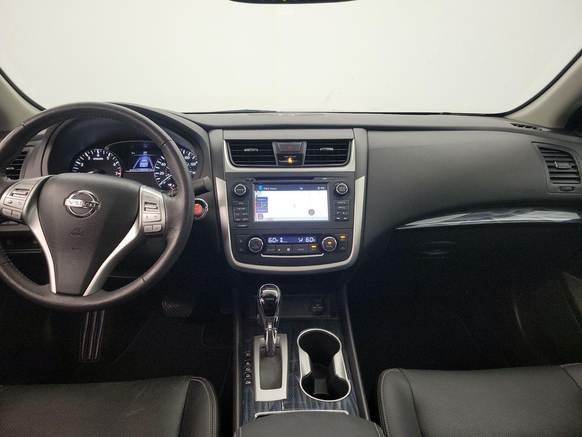 Thumbnail: 2016 Nissan Altima - 9
