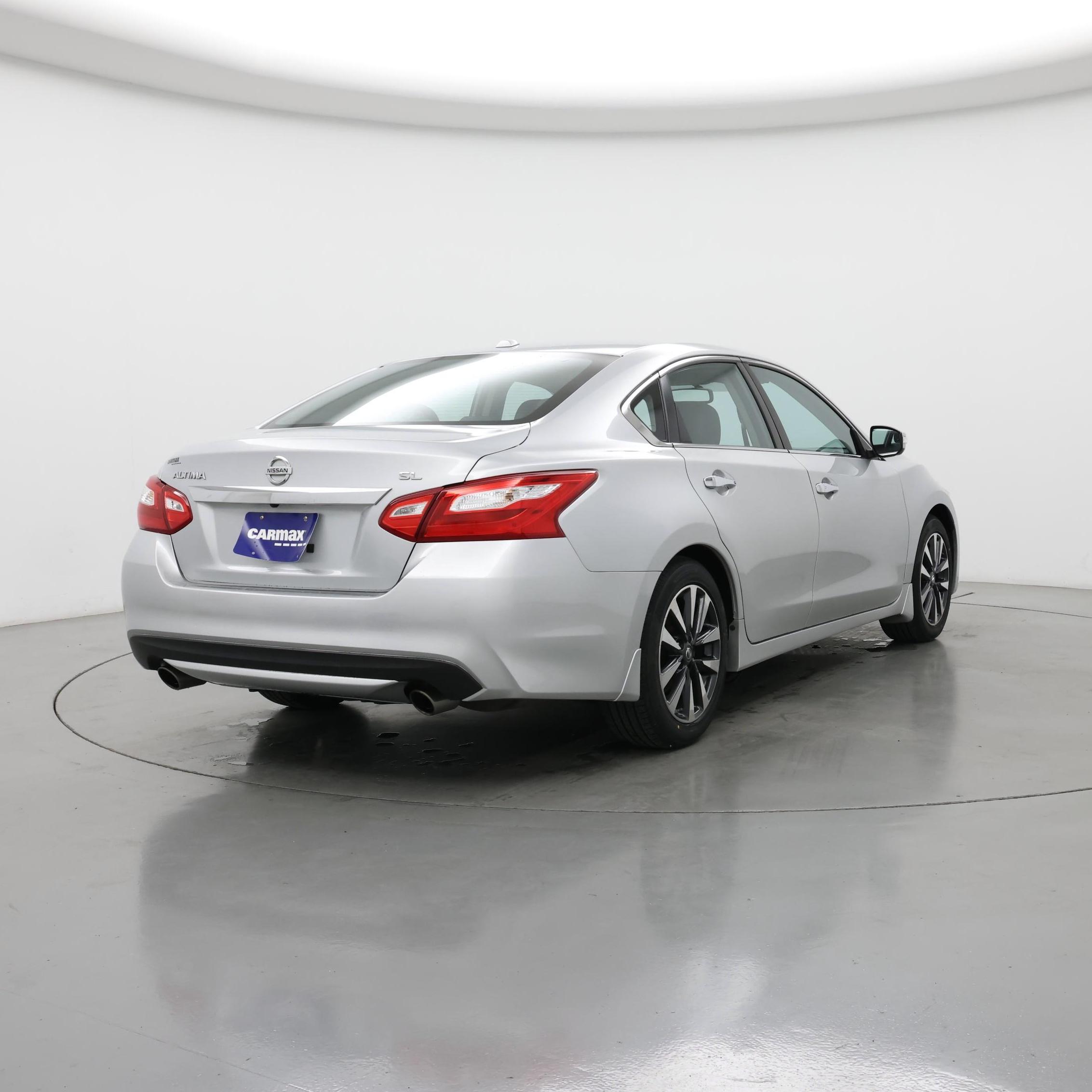Thumbnail: 2016 Nissan Altima - 8