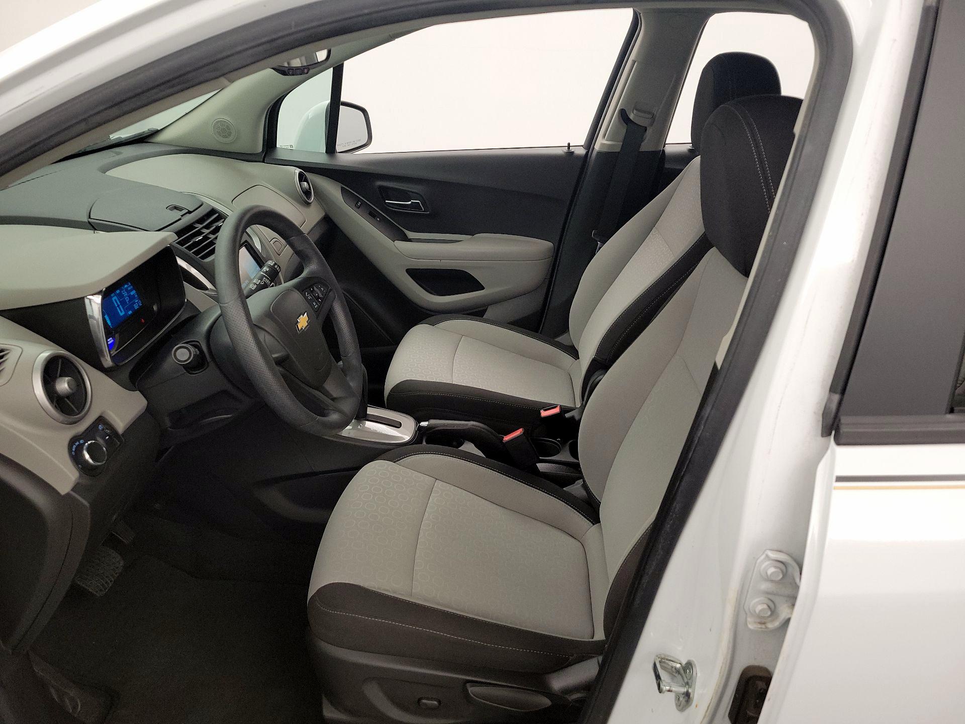 Thumbnail: 2016 Chevrolet Trax - 11