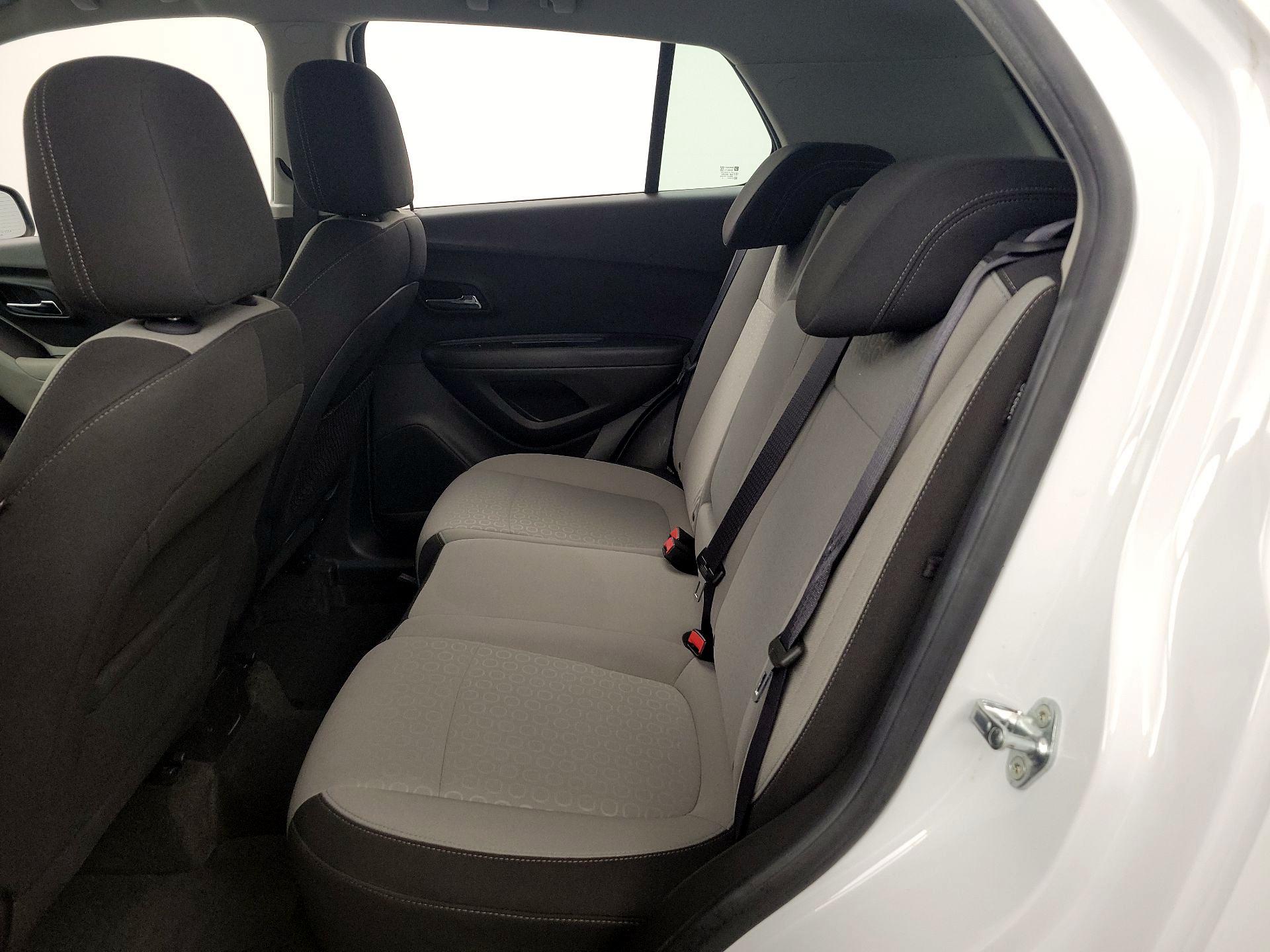 Thumbnail: 2016 Chevrolet Trax - 18