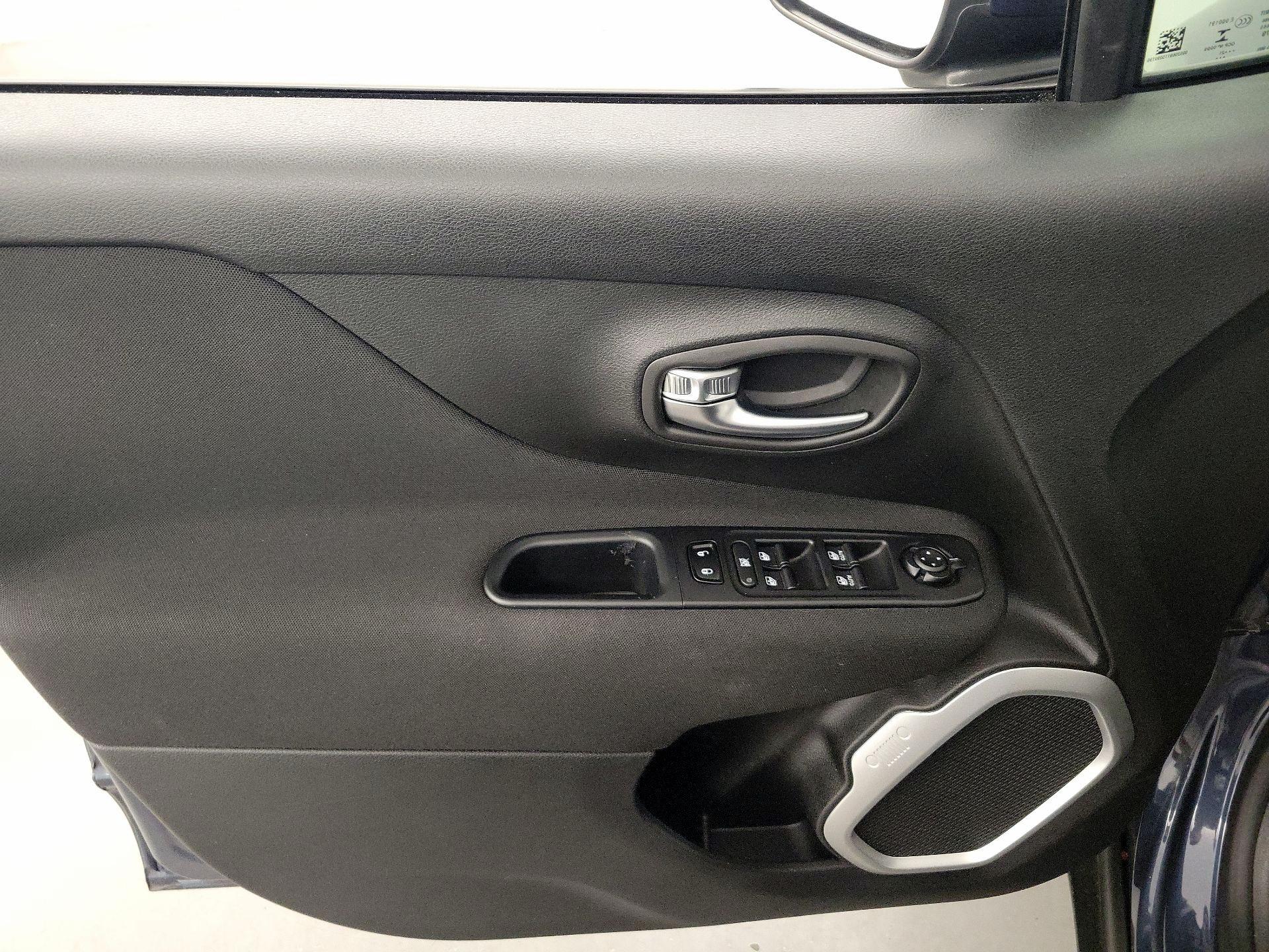 Thumbnail: 2021 Jeep Renegade - 12