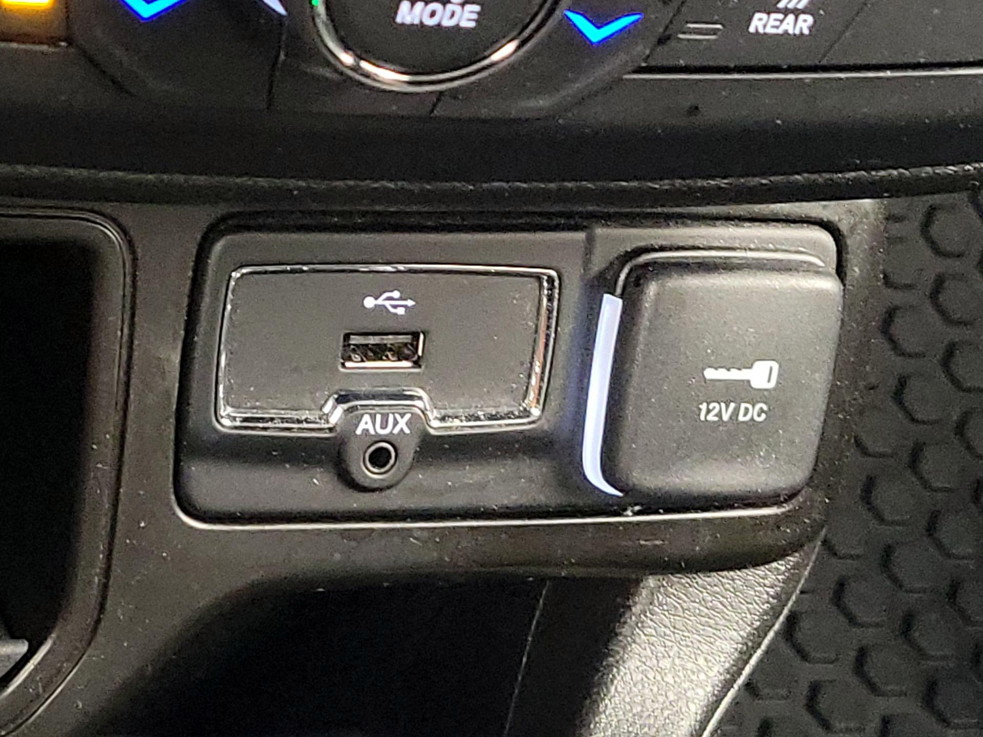 Thumbnail: 2021 Jeep Renegade - 18