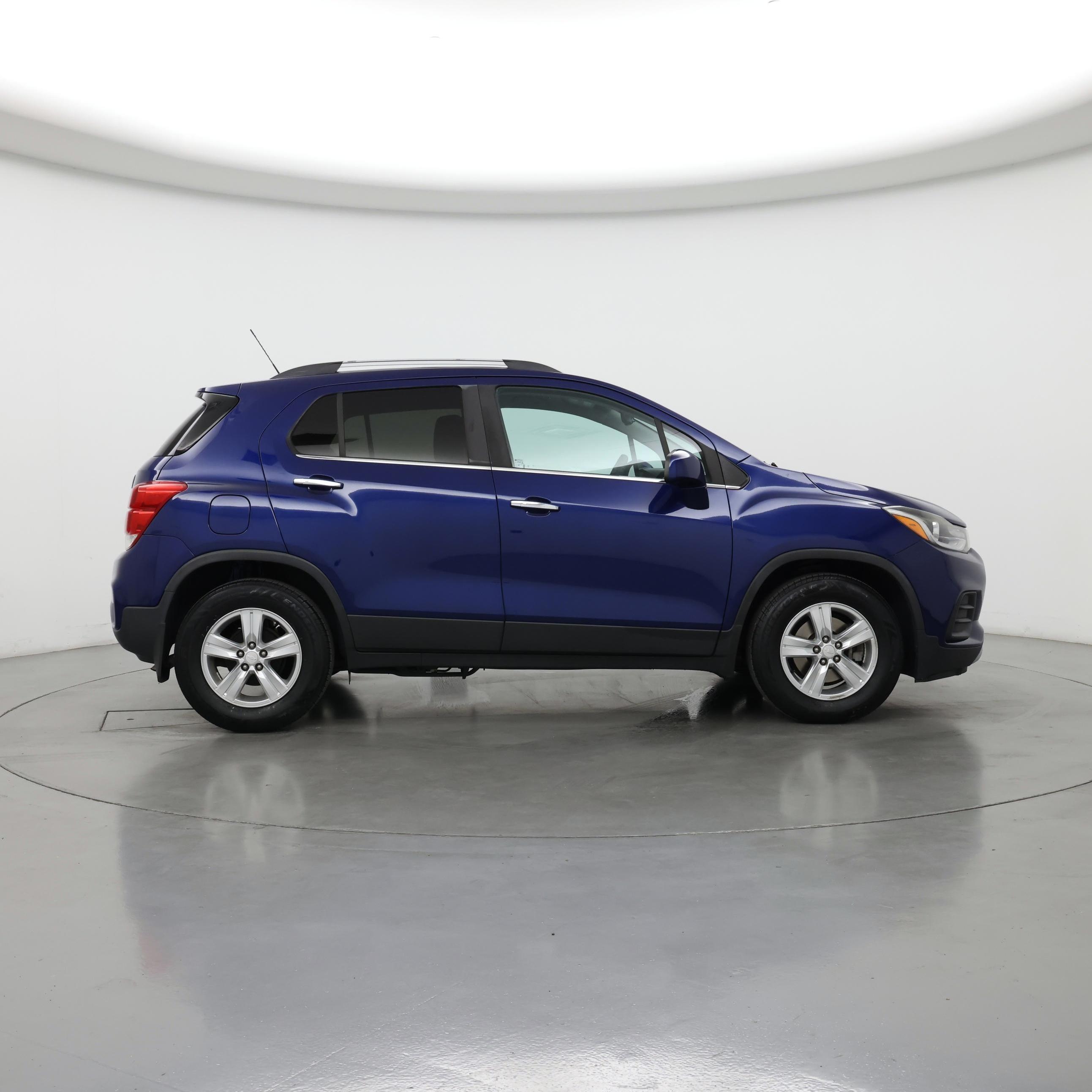 Thumbnail: 2017 Chevrolet Trax - 7
