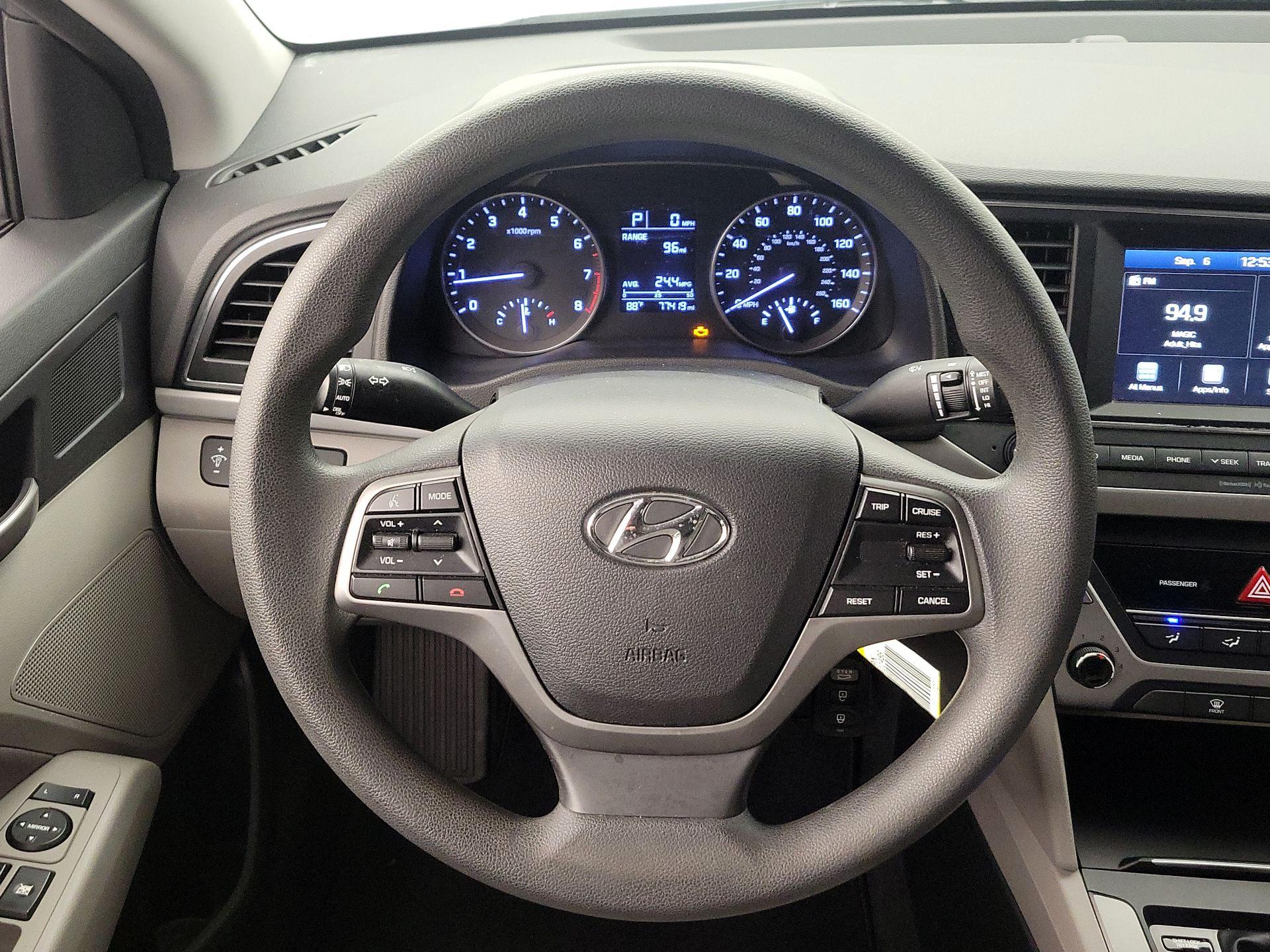 Thumbnail: 2017 Hyundai Elantra - 10