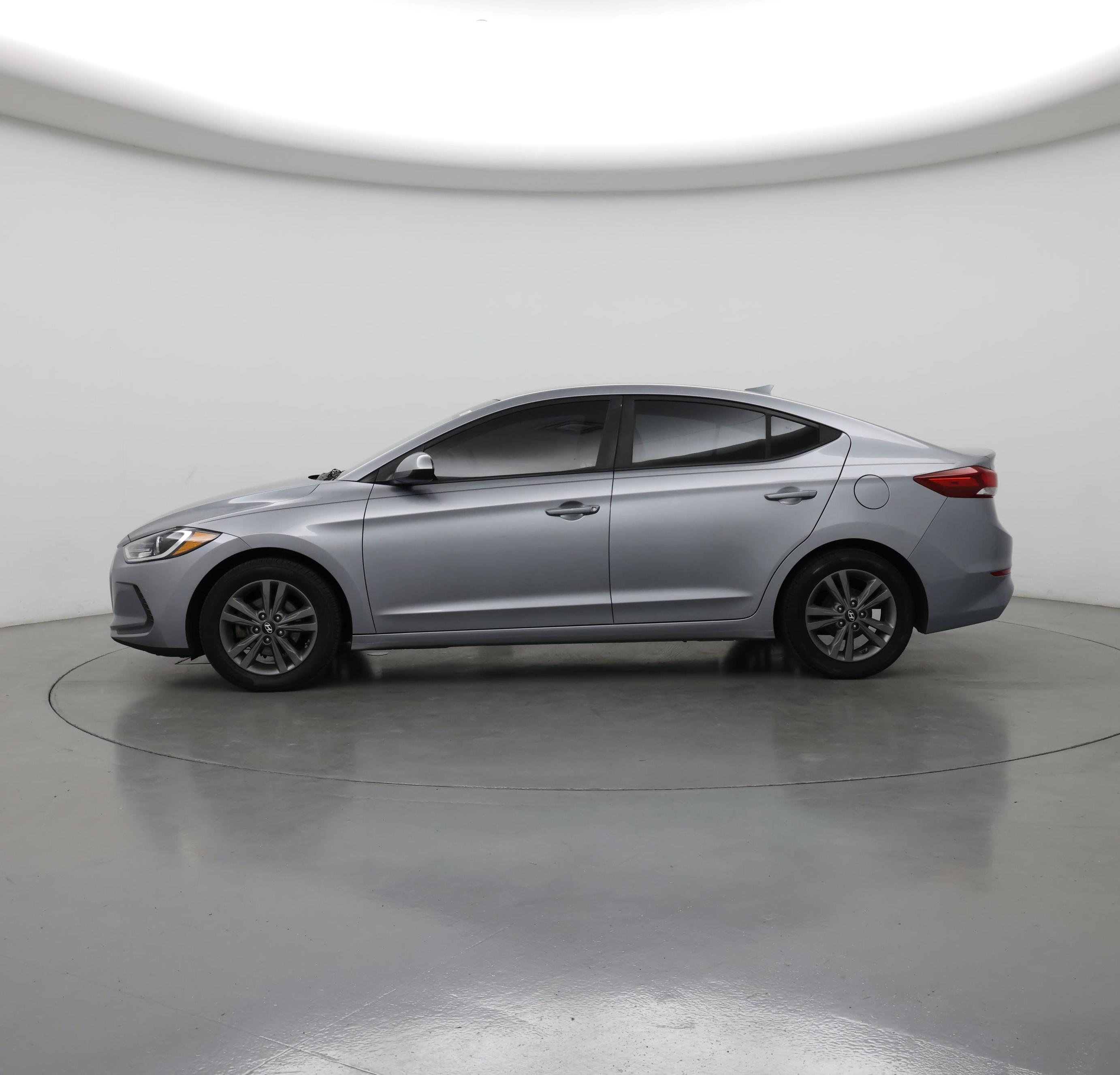 Thumbnail: 2017 Hyundai Elantra - 3