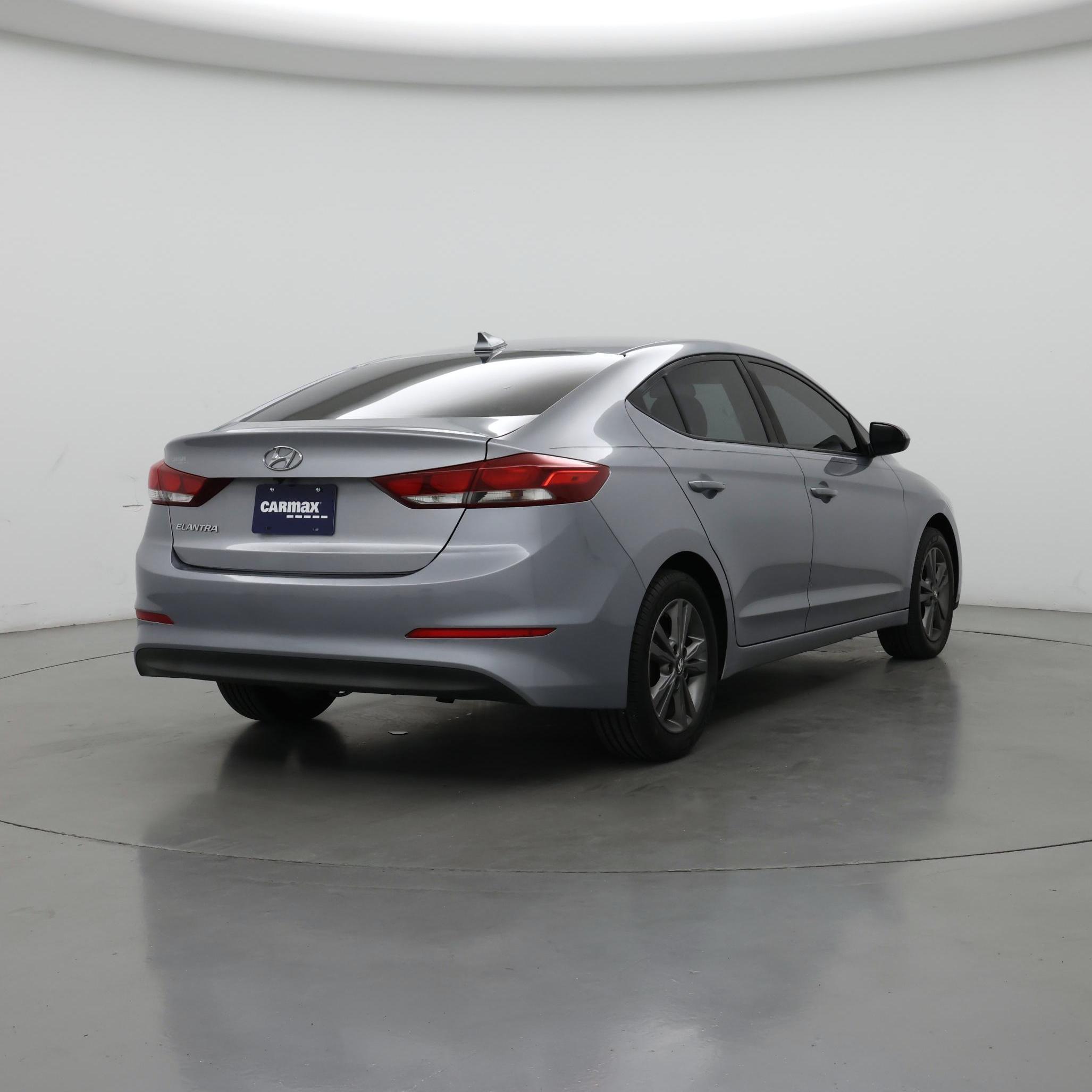 Thumbnail: 2017 Hyundai Elantra - 8