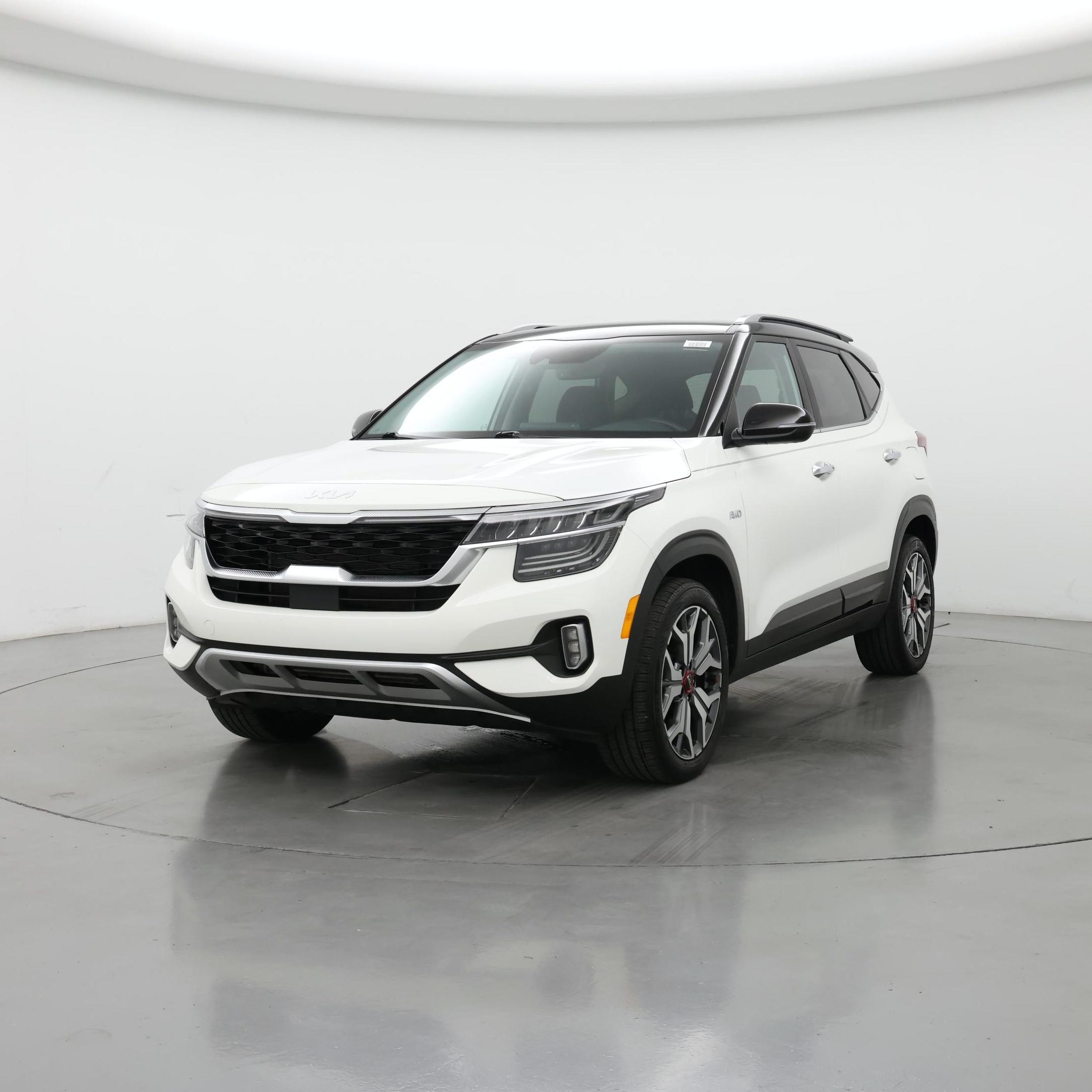 Thumbnail: 2023 Kia Seltos - 4
