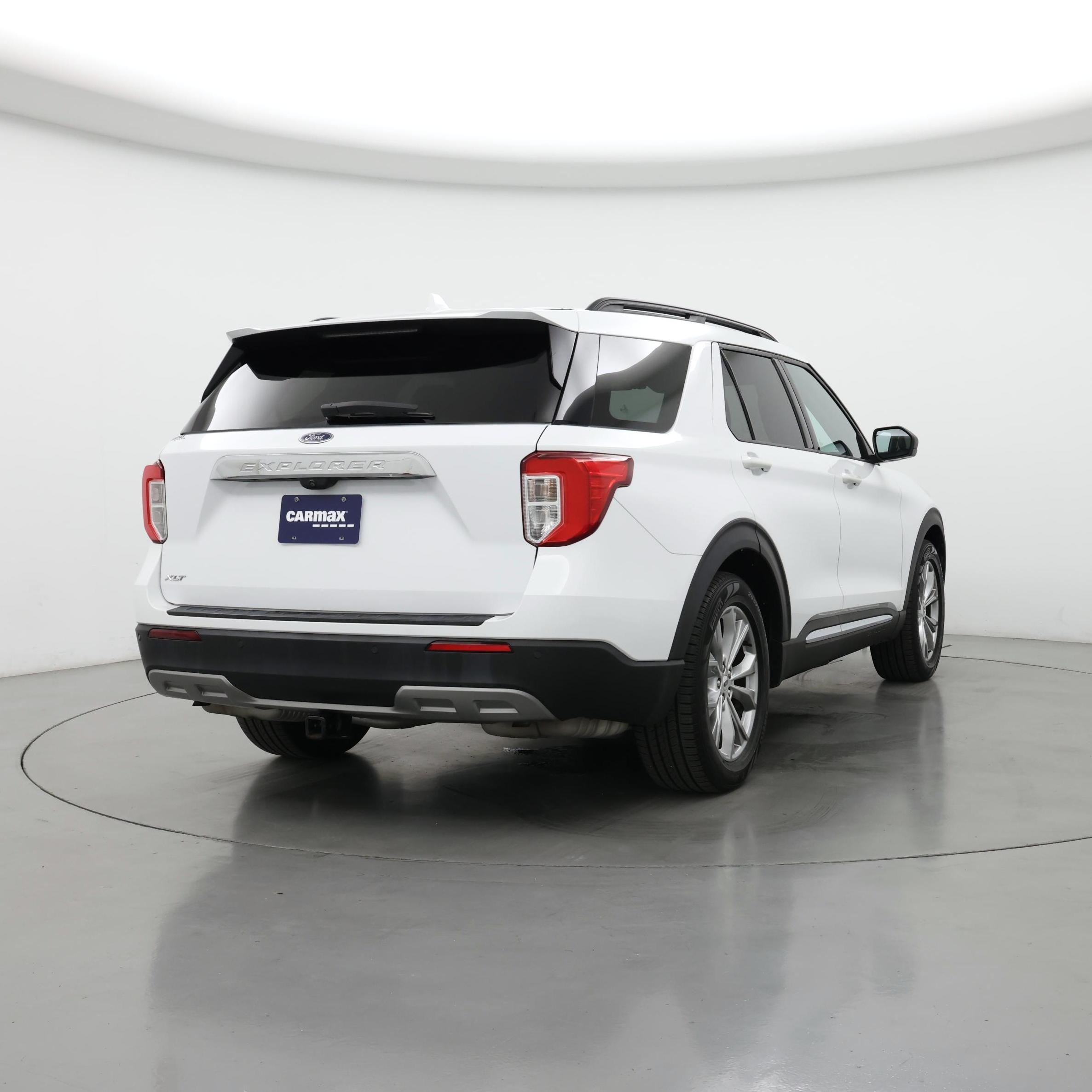 Thumbnail: 2020 Ford Explorer - 8