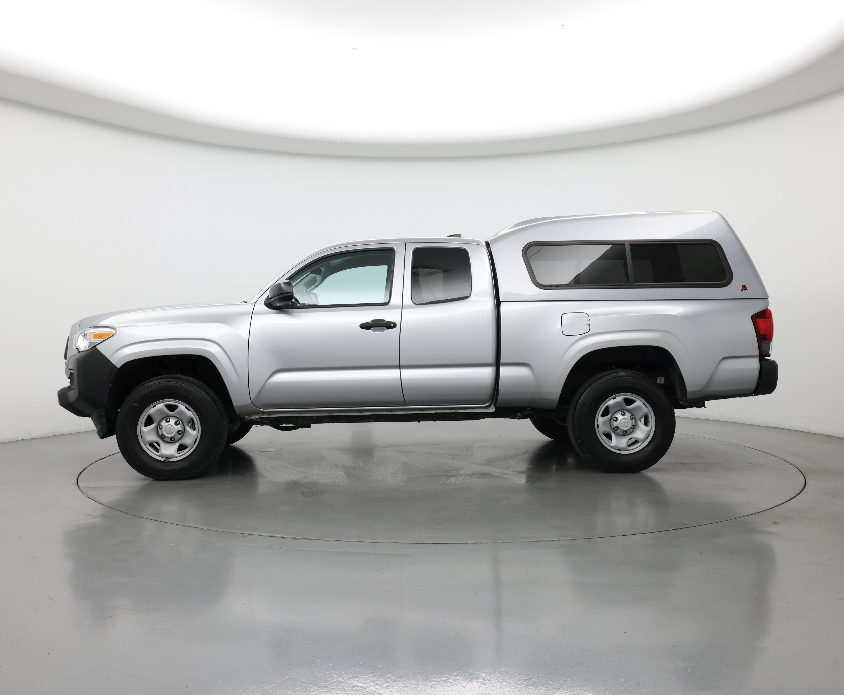 Thumbnail: 2023 Toyota Tacoma - 3