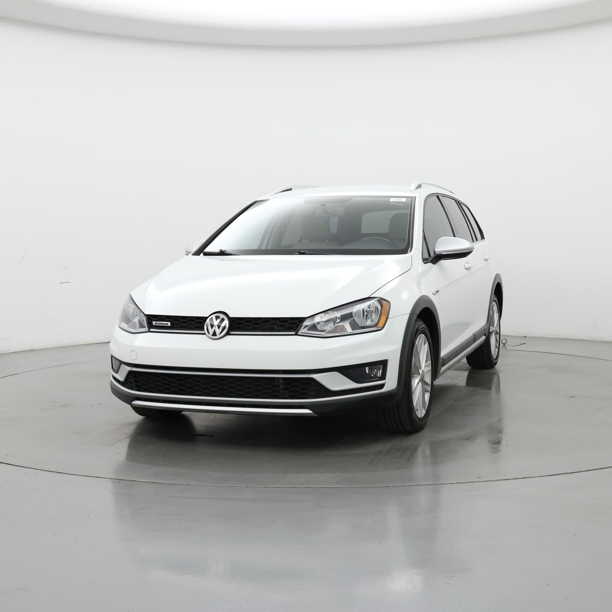 Thumbnail: 2017 Volkswagen Golf - 4