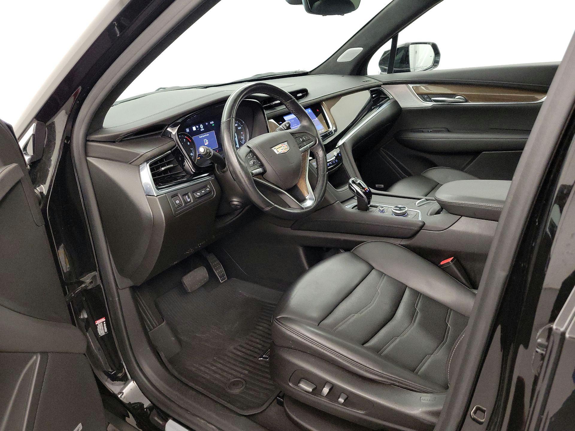 Thumbnail: 2021 Cadillac XT6 - 11
