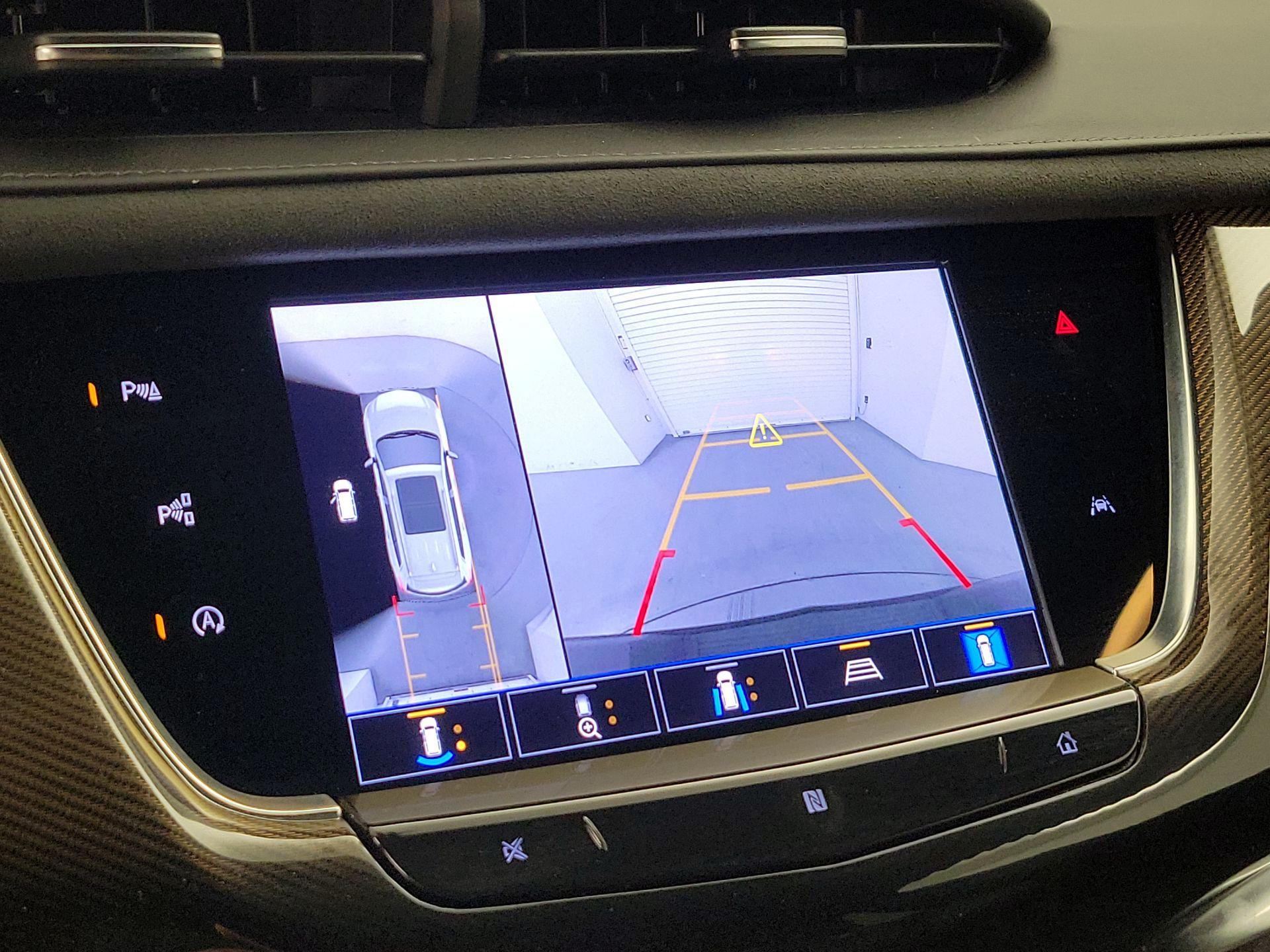 Thumbnail: 2021 Cadillac XT6 - 15