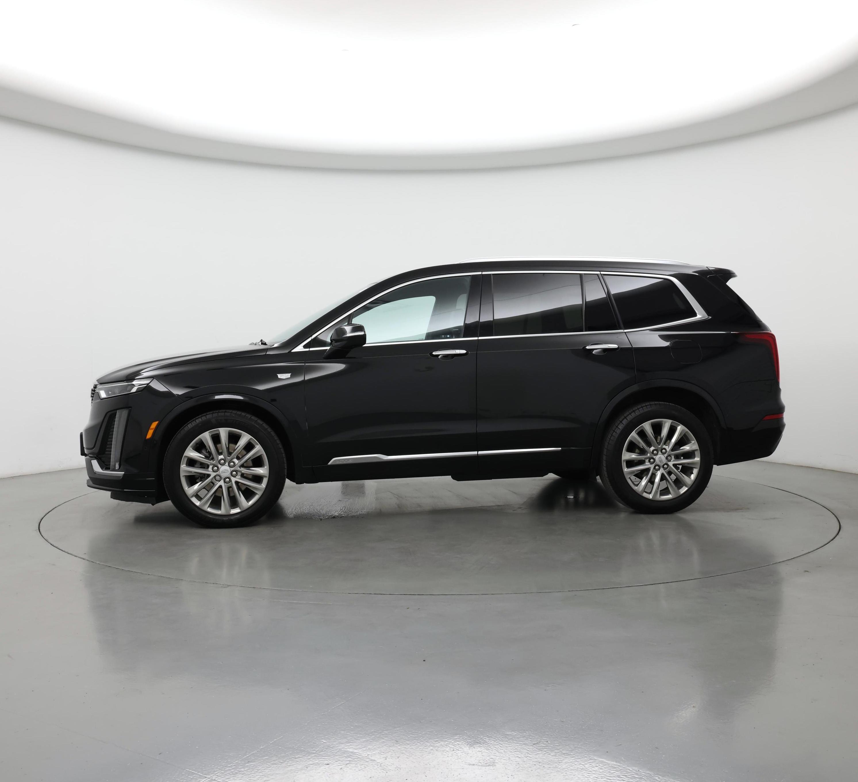 Thumbnail: 2021 Cadillac XT6 - 3
