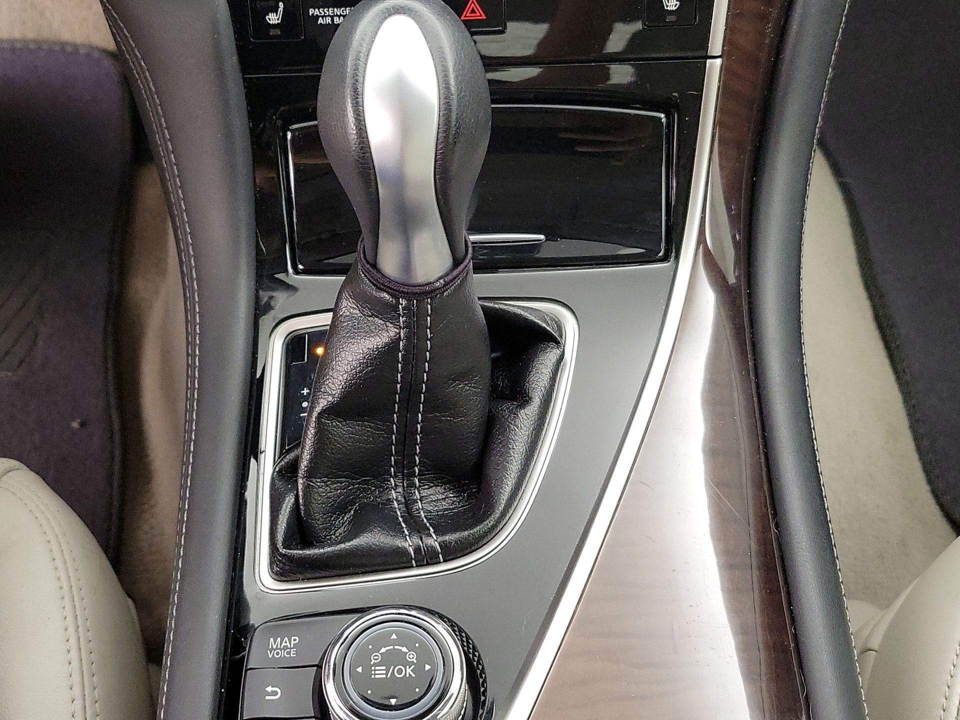 Thumbnail: 2016 INFINITI Q50 - 18