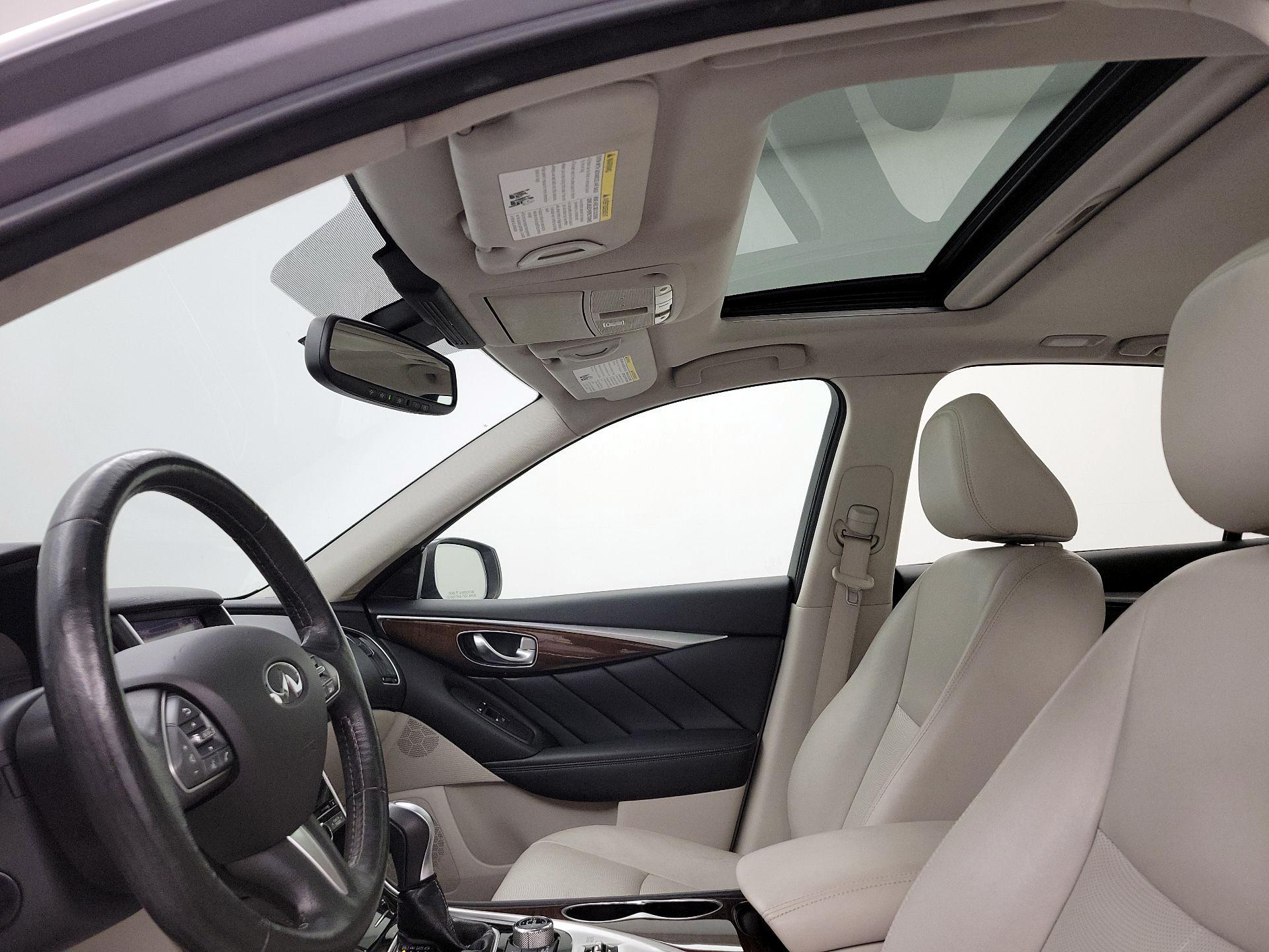 Thumbnail: 2016 INFINITI Q50 - 20