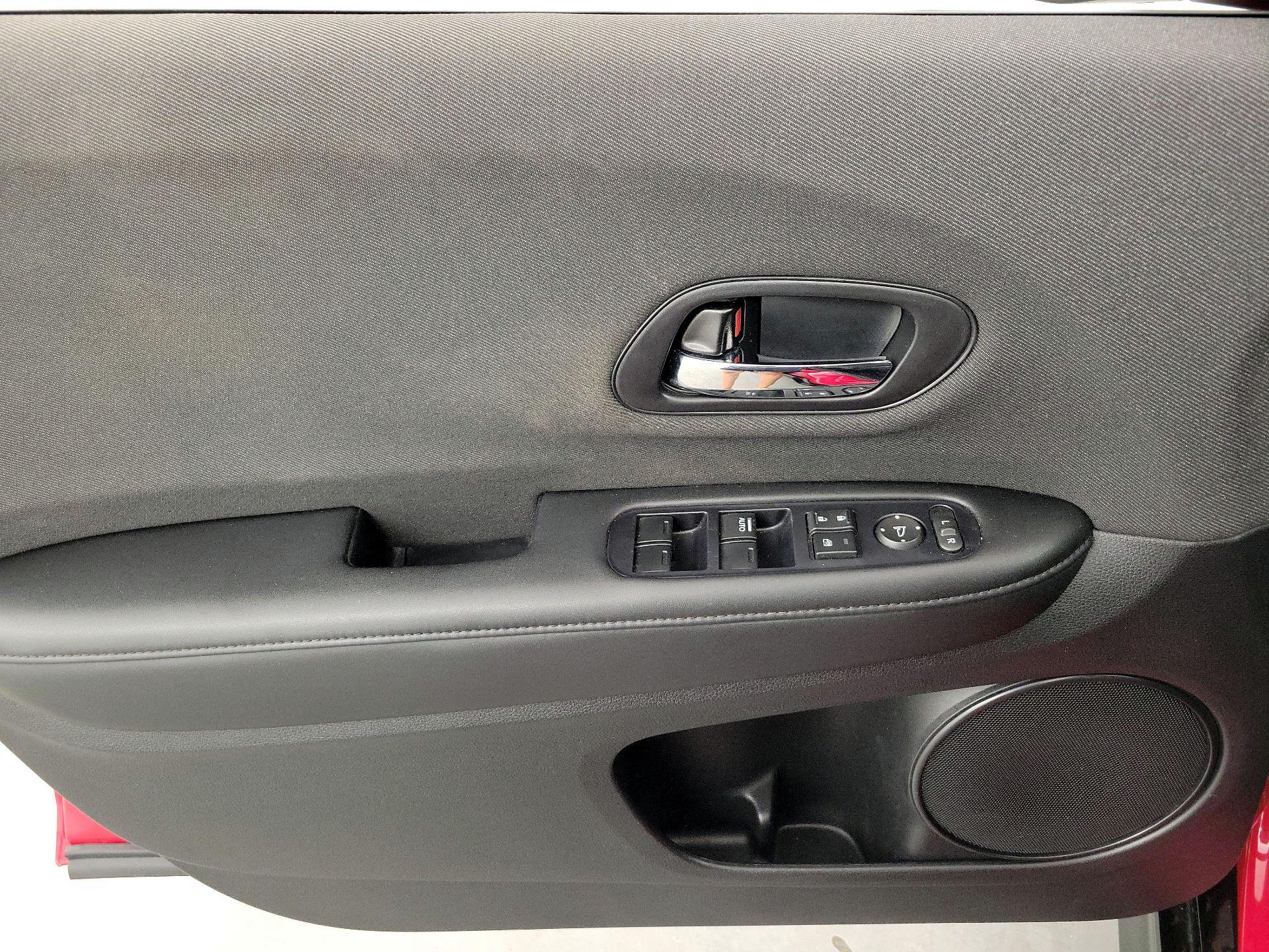 Thumbnail: 2019 Honda HR-V - 12