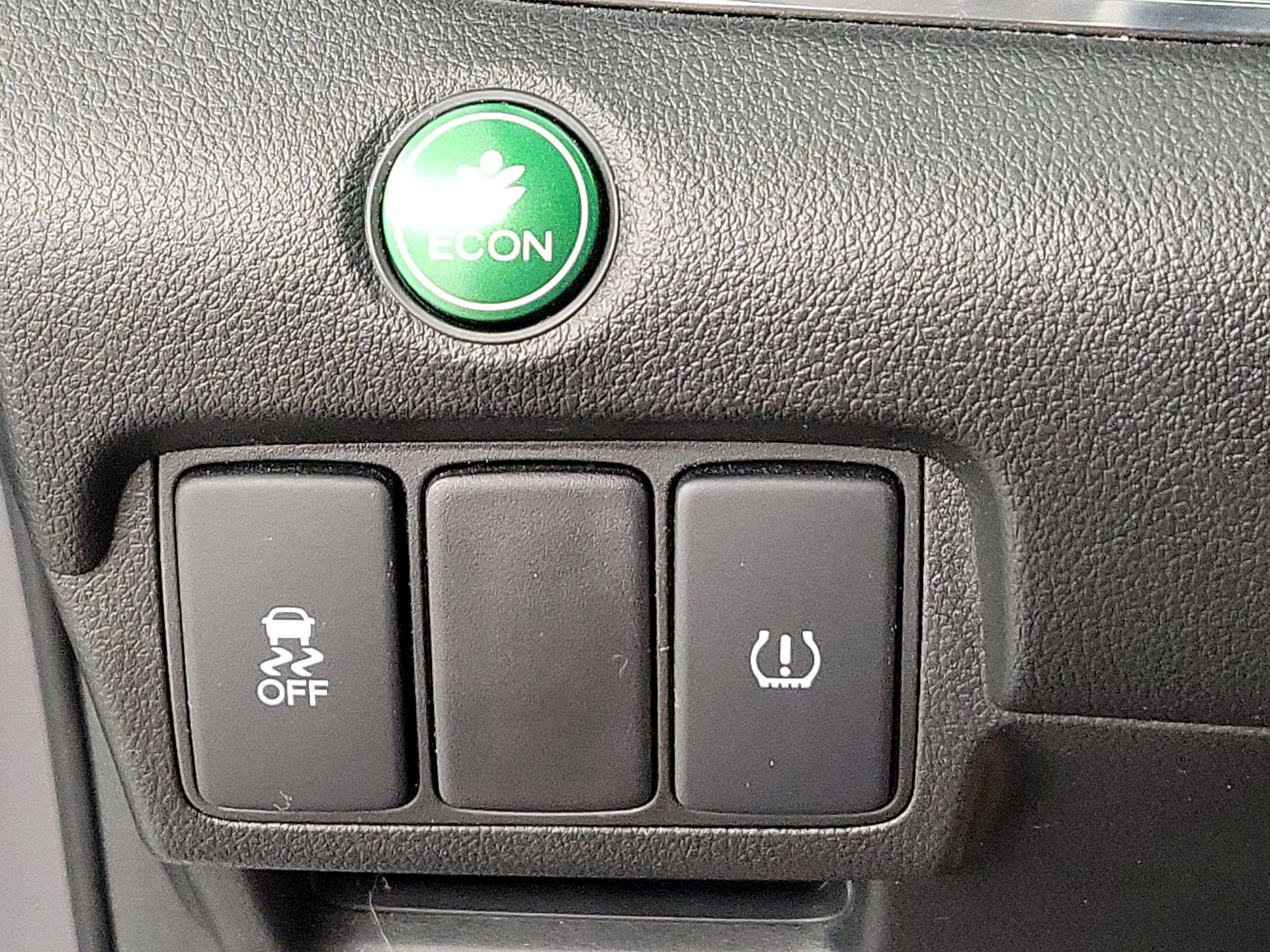 Thumbnail: 2016 Honda CR-V - 13