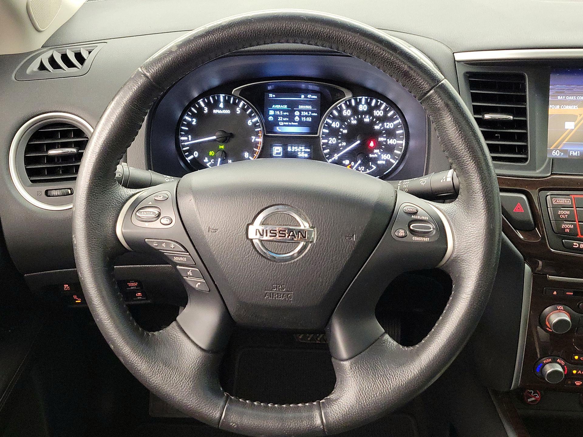Thumbnail: 2015 Nissan Pathfinder - 10