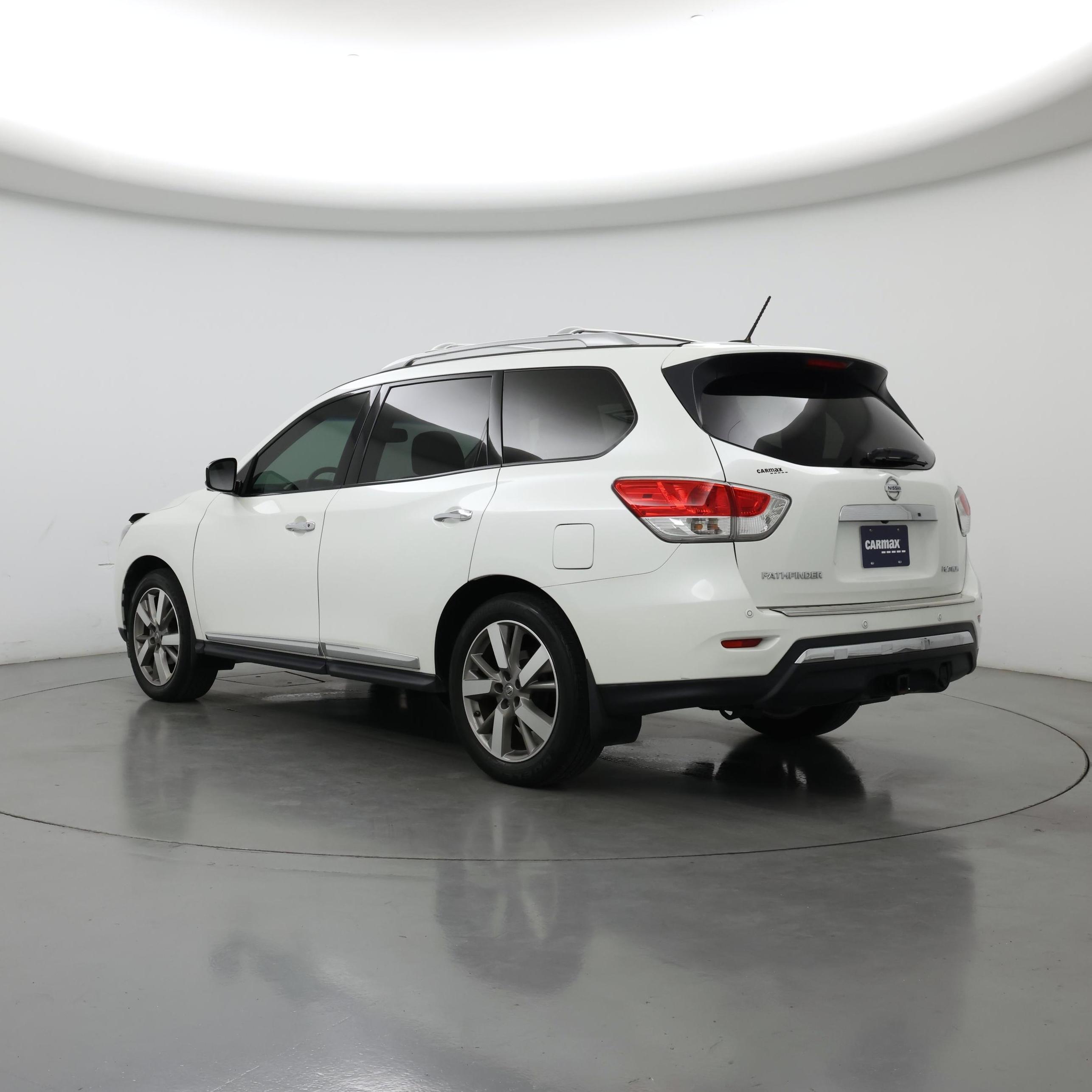 Thumbnail: 2015 Nissan Pathfinder - 2