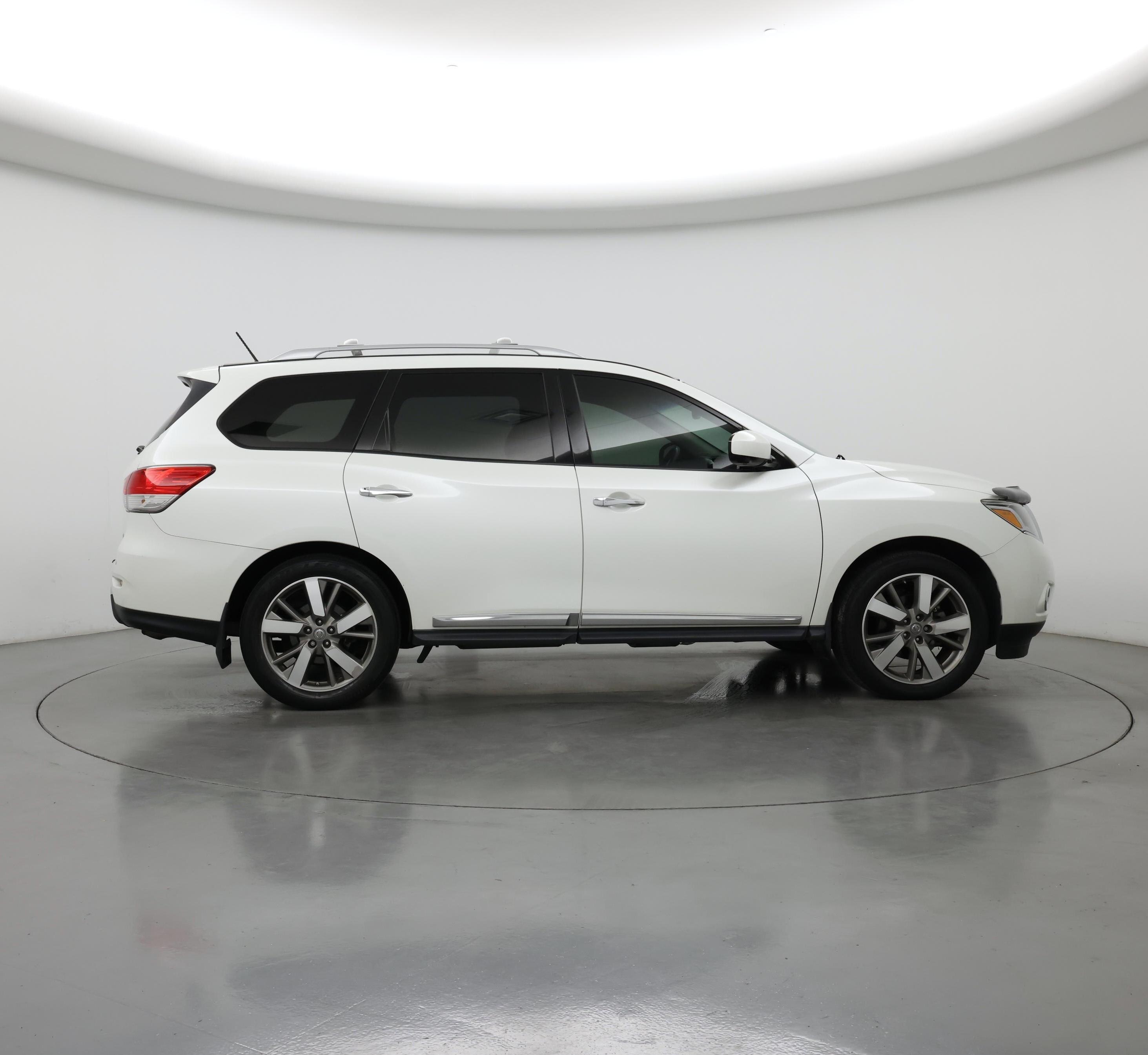 Thumbnail: 2015 Nissan Pathfinder - 7