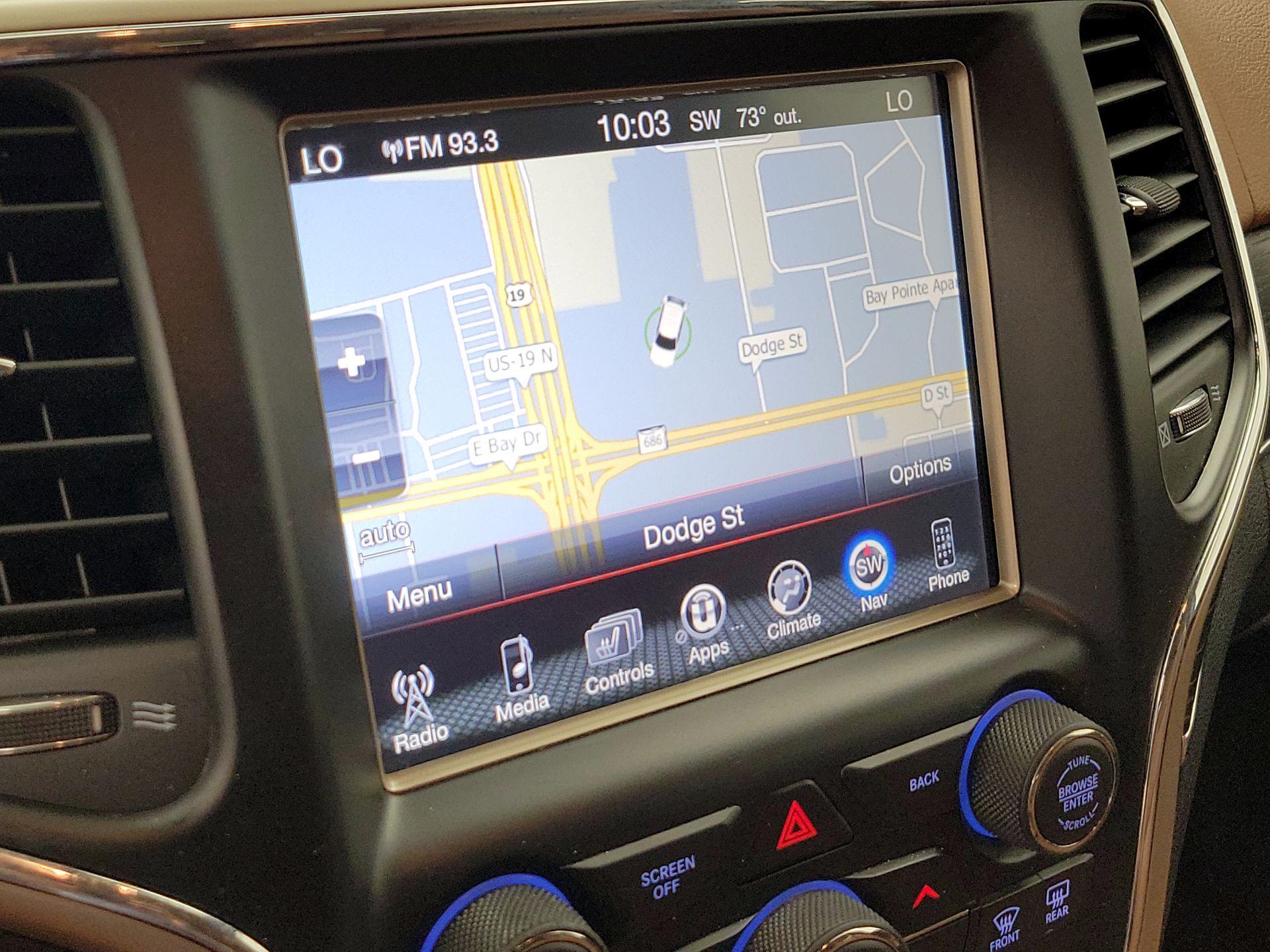 Thumbnail: 2015 Jeep Grand Cherokee - 14