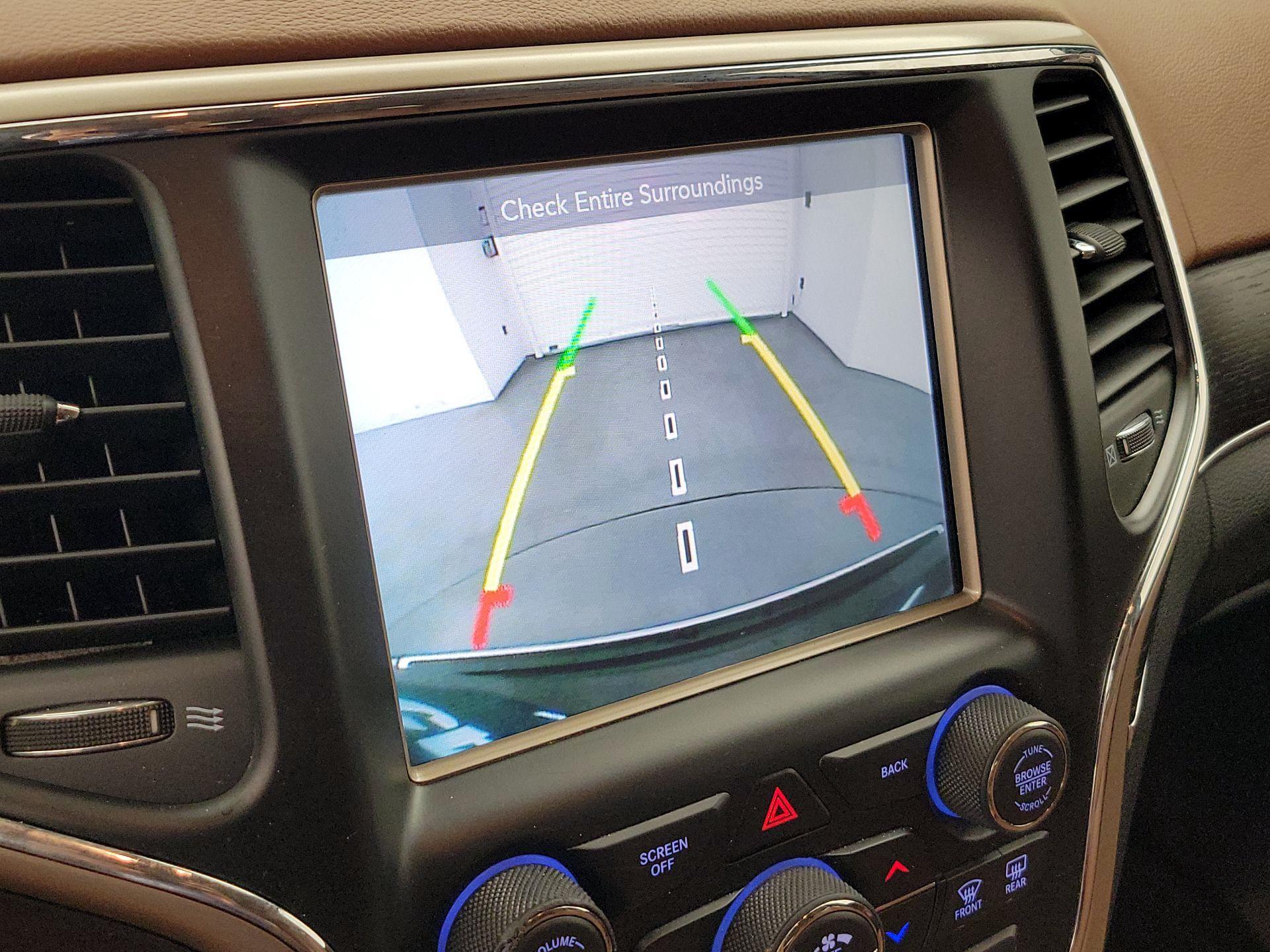 Thumbnail: 2015 Jeep Grand Cherokee - 15