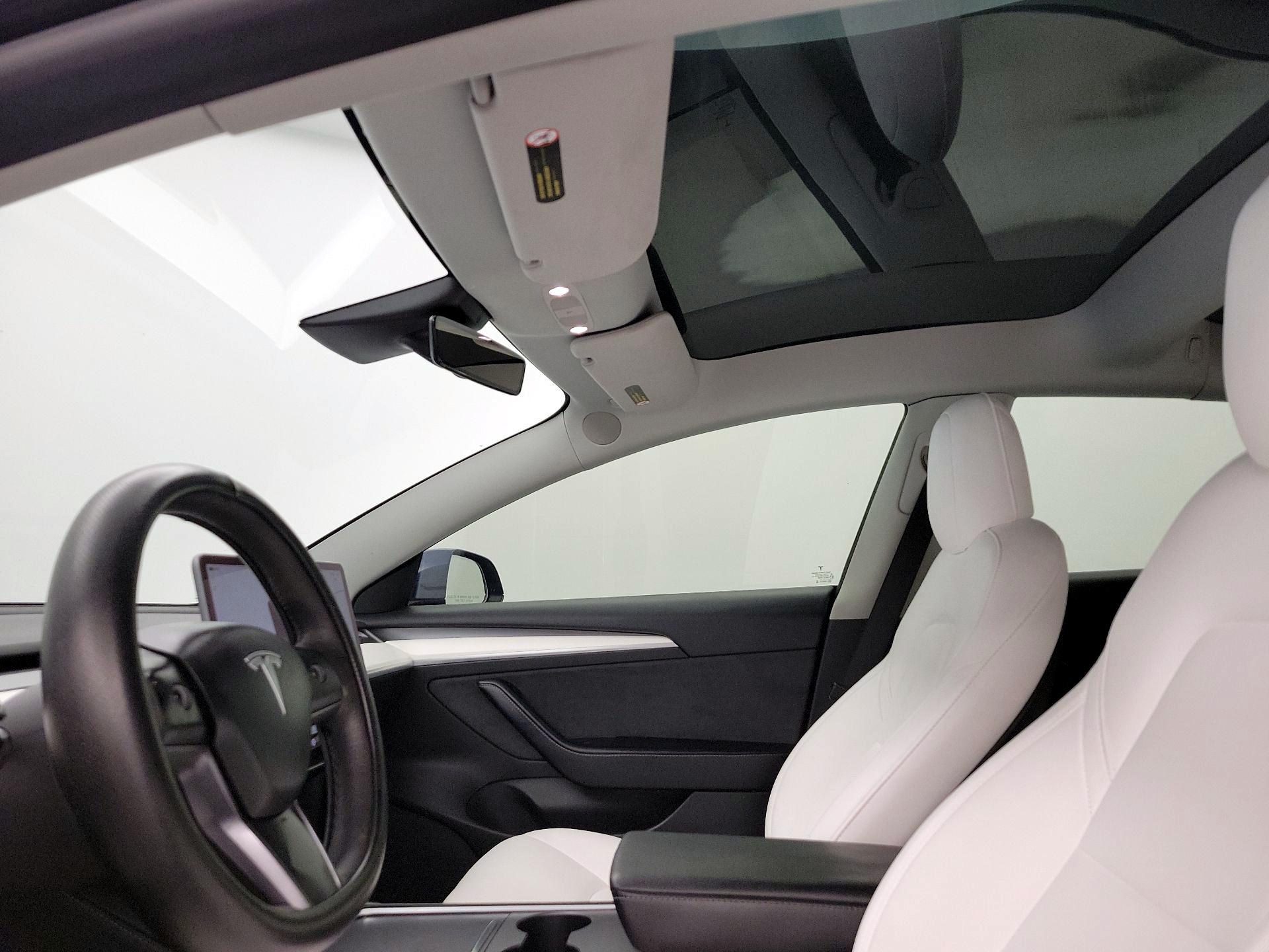 Thumbnail: 2022 Tesla Model 3 - 19