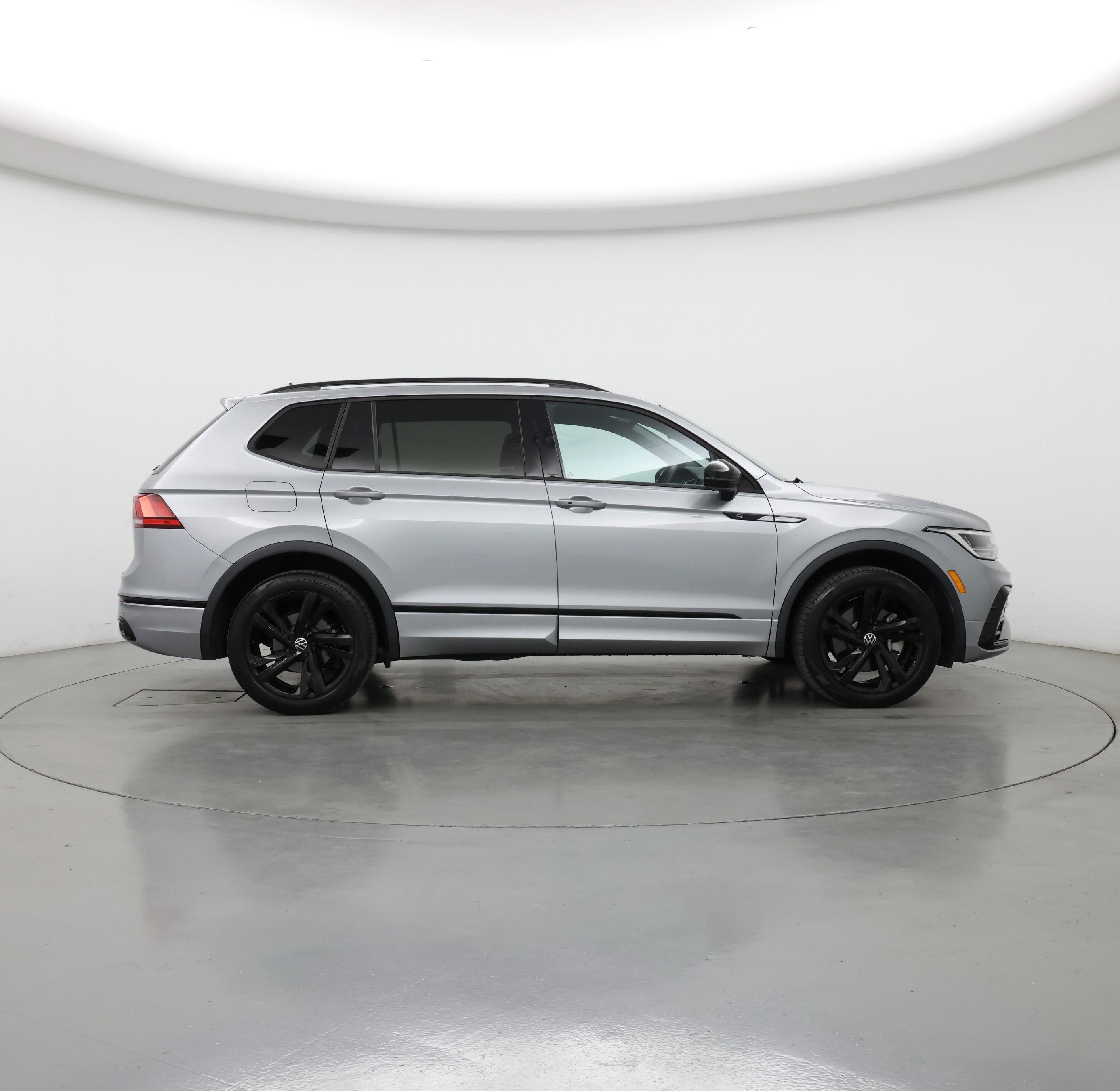 Thumbnail: 2023 Volkswagen Tiguan - 7