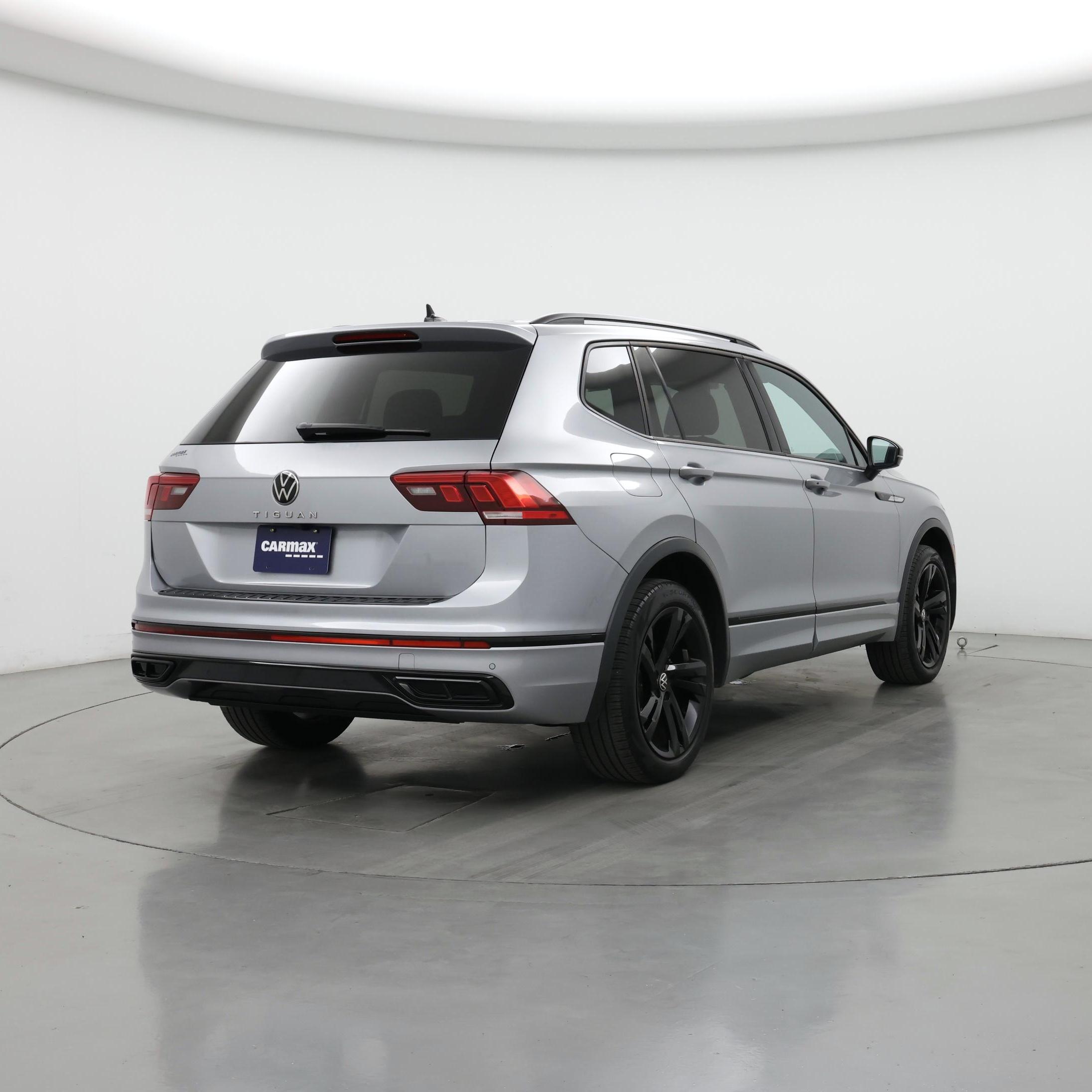 Thumbnail: 2023 Volkswagen Tiguan - 8