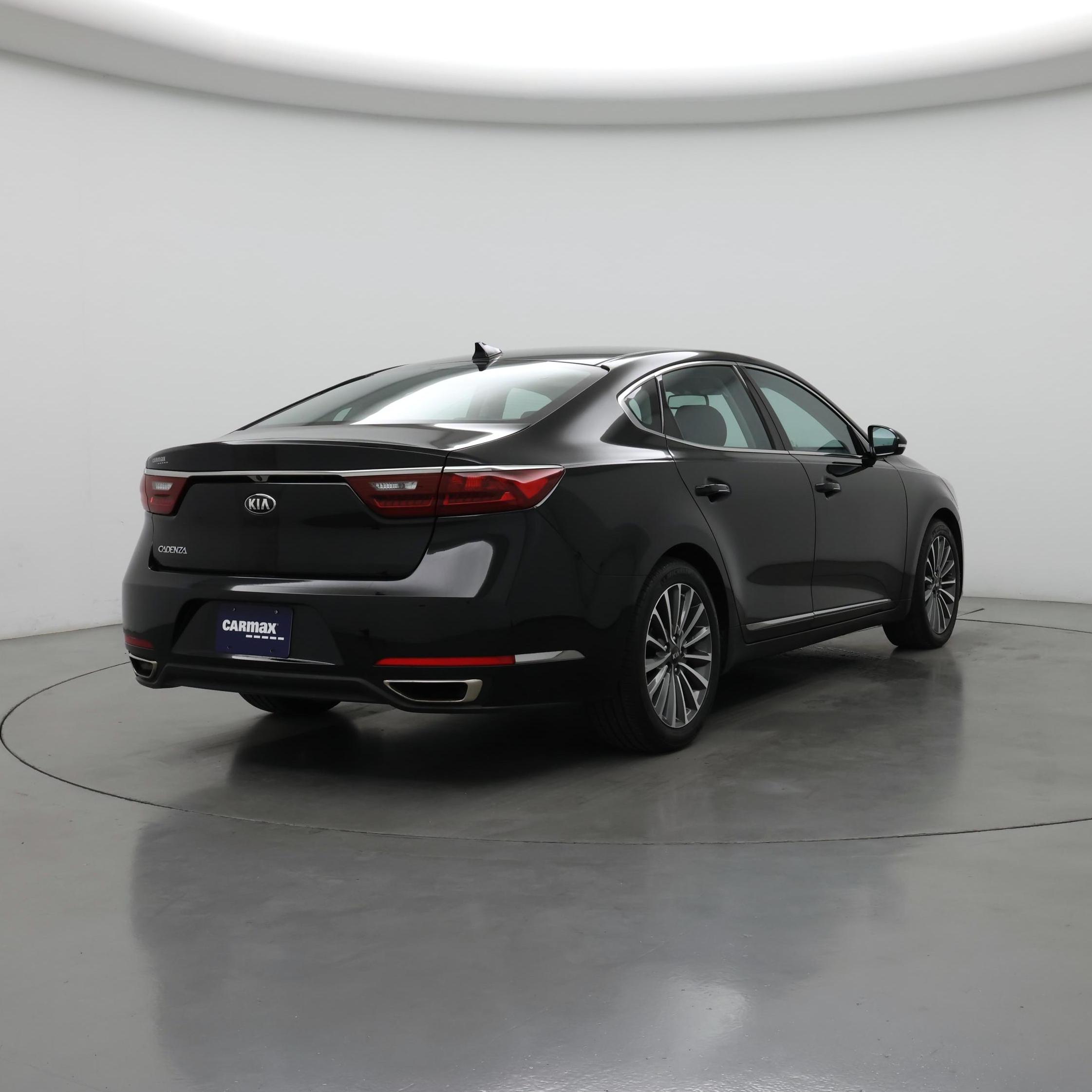 Thumbnail: 2017 Kia Cadenza - 8