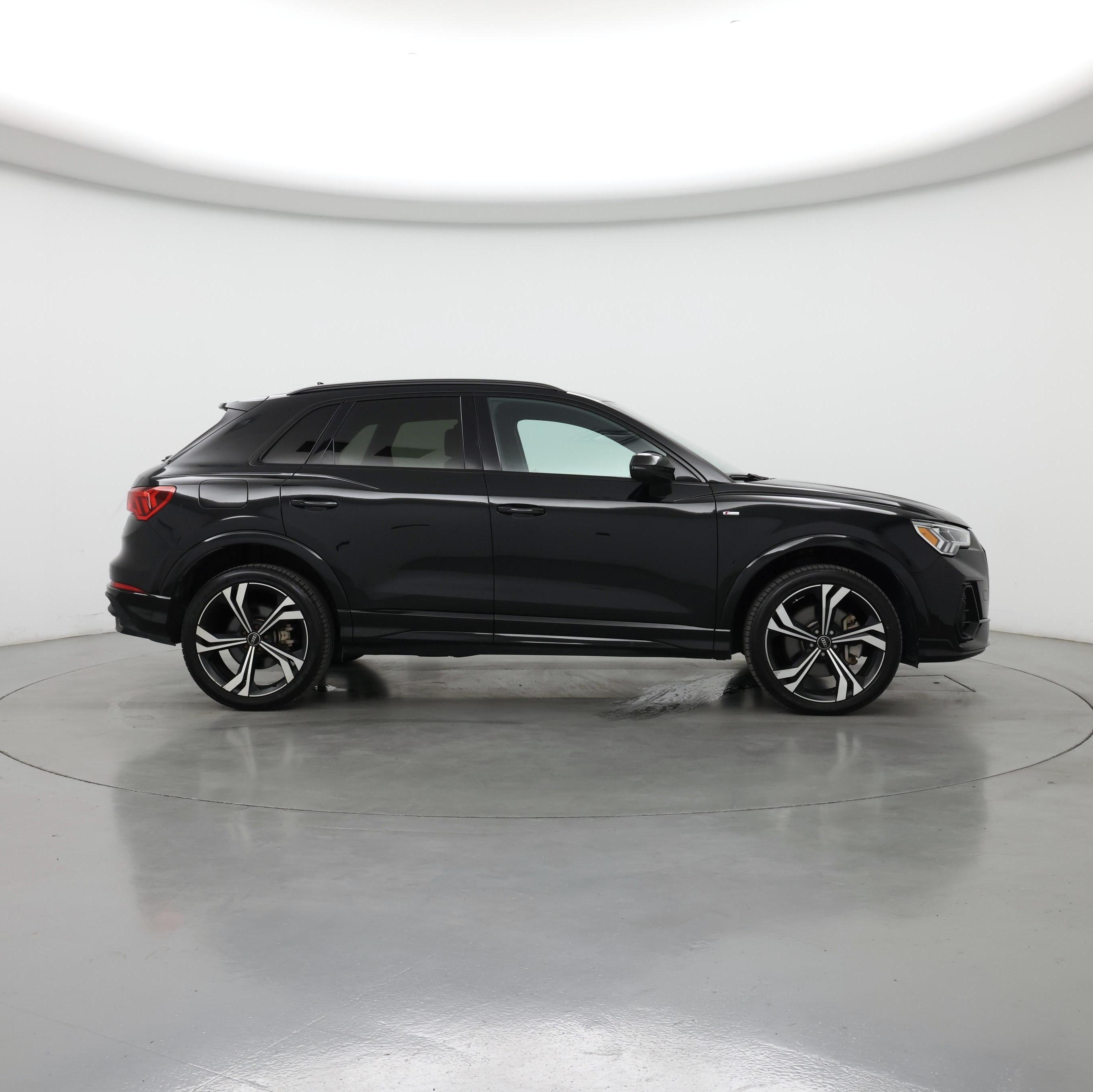 Thumbnail: 2023 Audi Q3 - 7