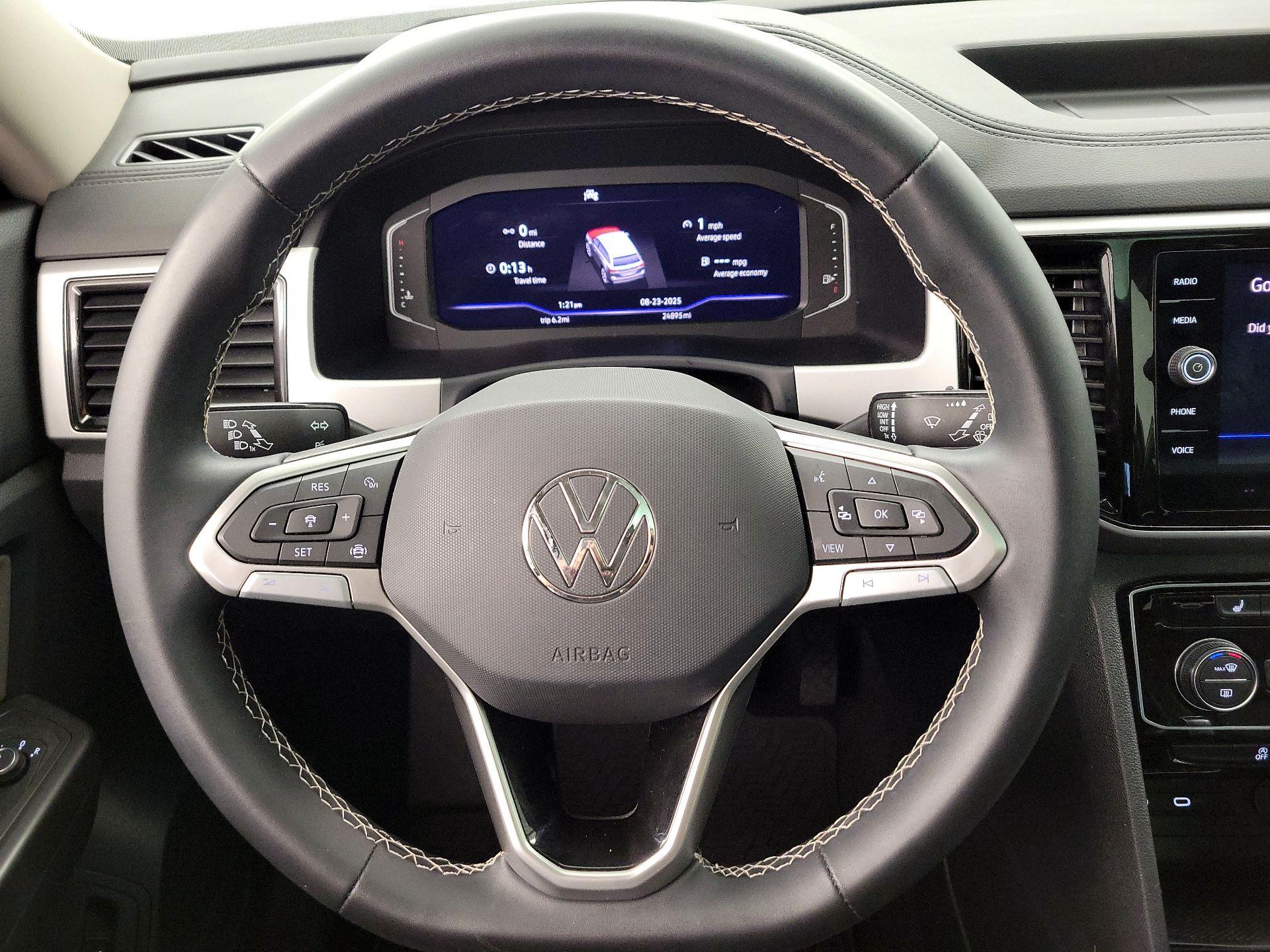Thumbnail: 2023 Volkswagen Atlas - 10
