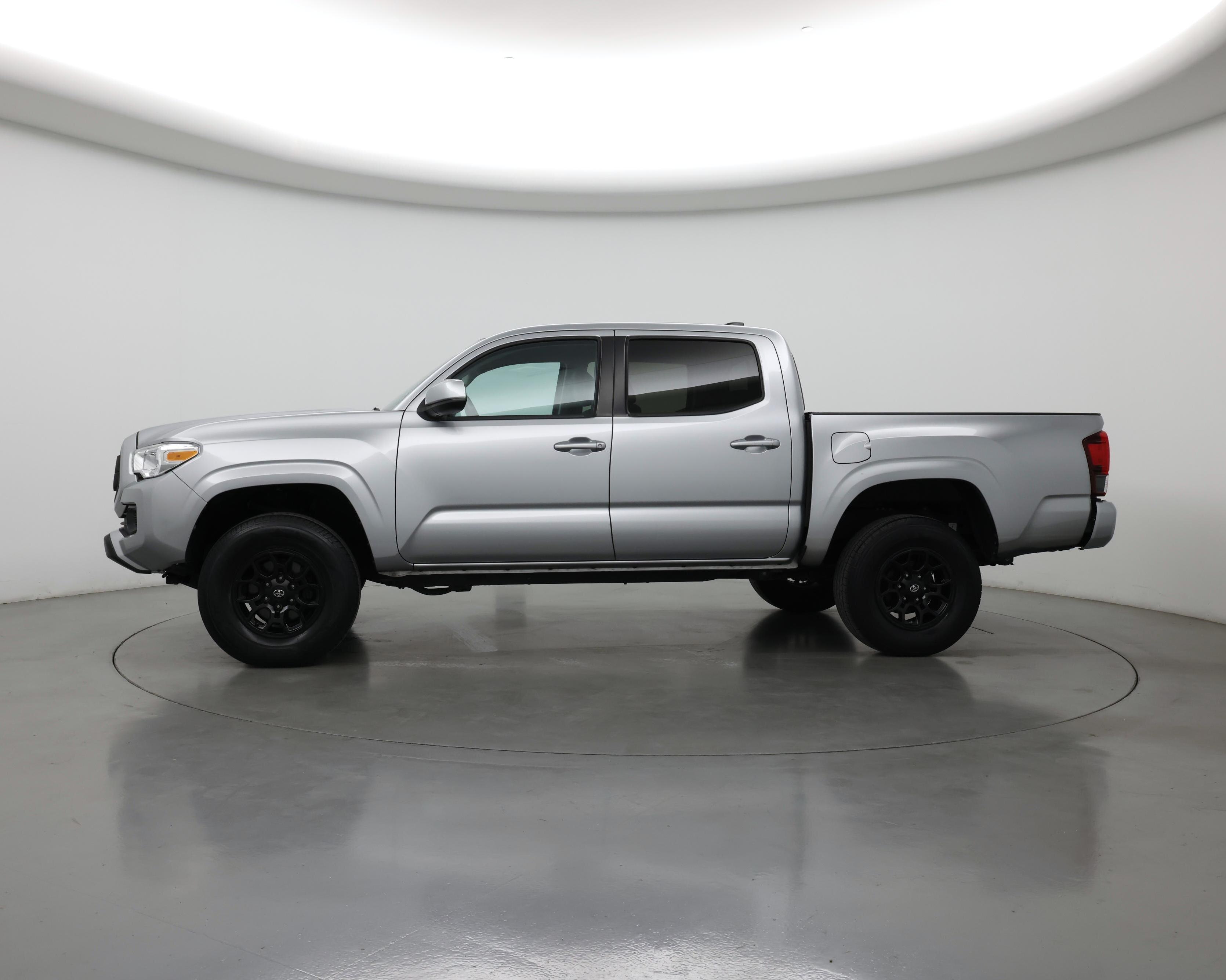Thumbnail: 2022 Toyota Tacoma - 3